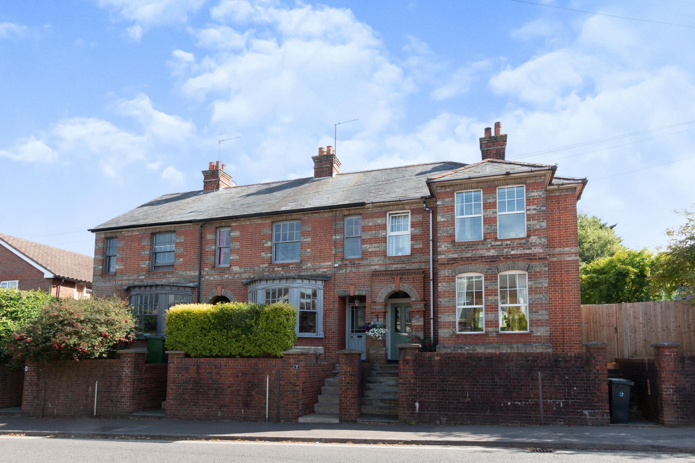 4 bed terraced house for sale in Worting Road, Basingstoke RG21 Zoopla