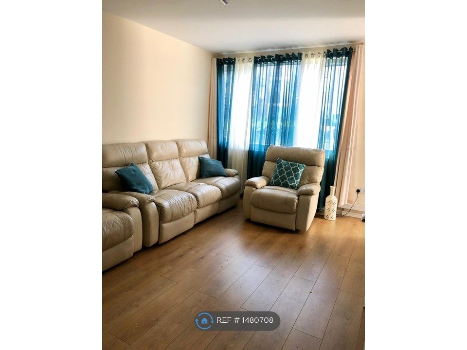 2 bed flat to rent in Bridgen House, London E1 Zoopla