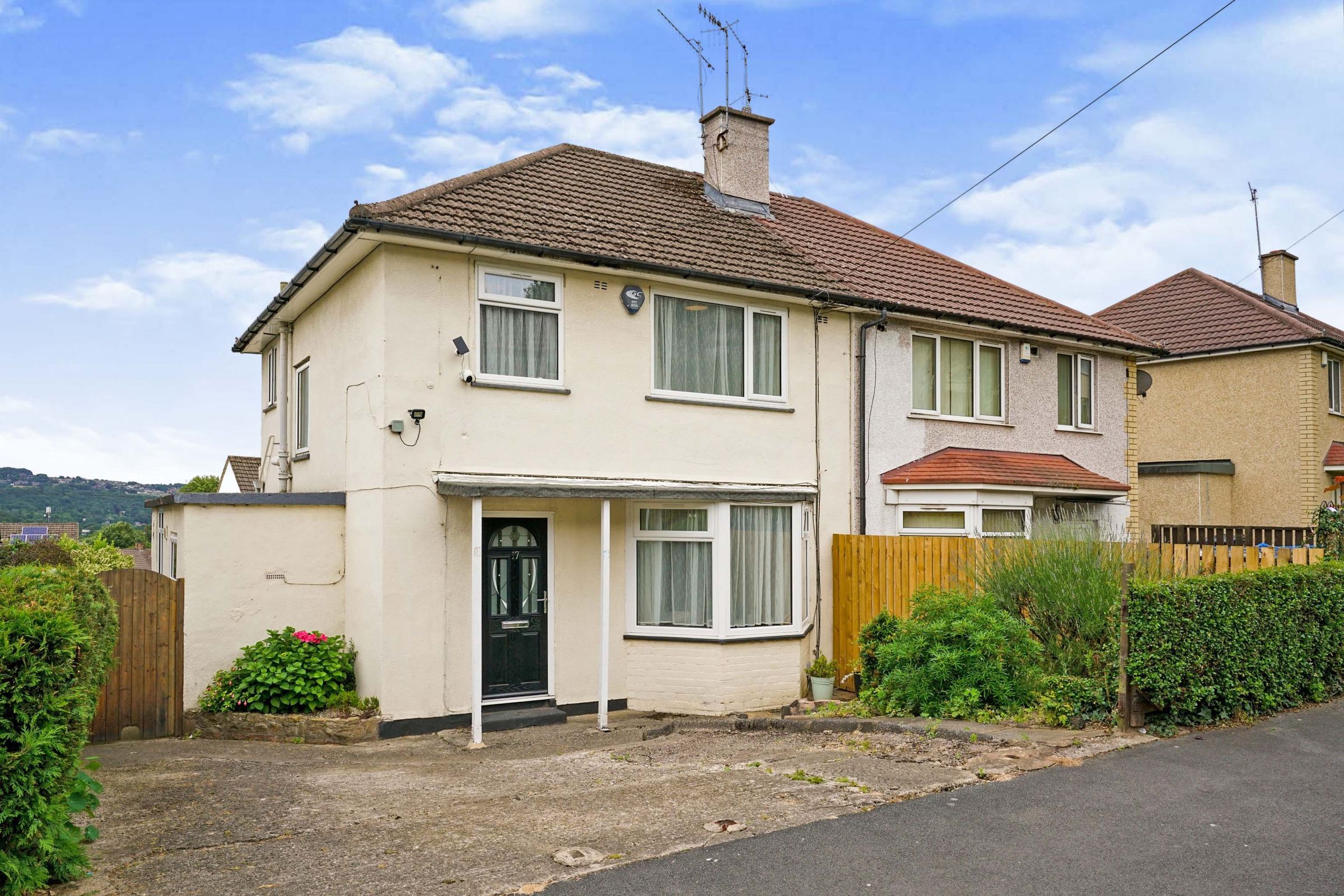 3 bed semidetached house for sale in Bracken Edge, Bradford BD10 Zoopla