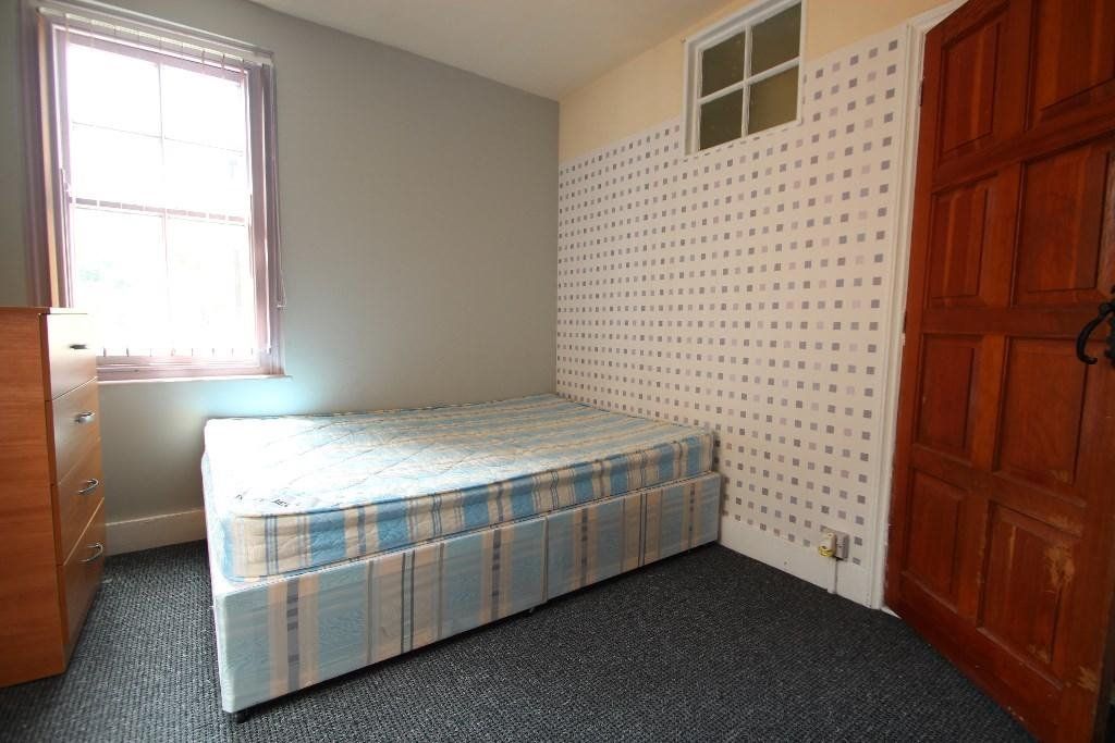 3 bed semidetached house to rent in Hughenden Road, High HP13