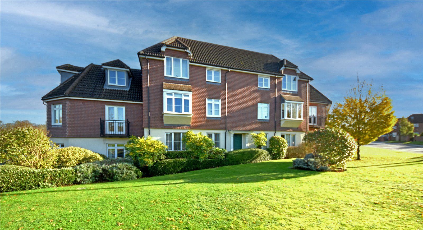 1 bed flat for sale in Juniper Lane, Flackwell Heath, High HP10