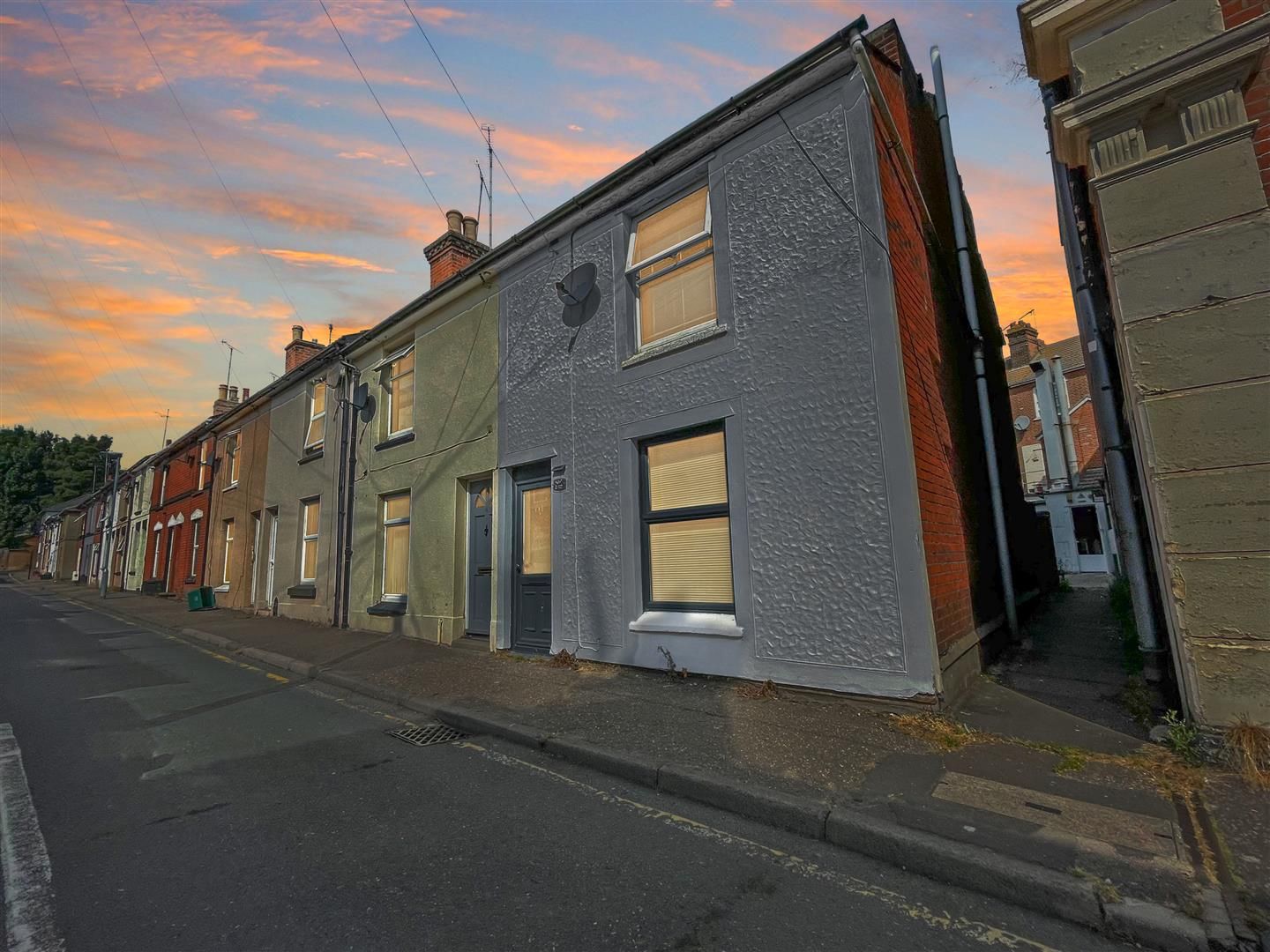 2 bed end terrace house for sale in Hordle Street, Dovercourt, Harwich