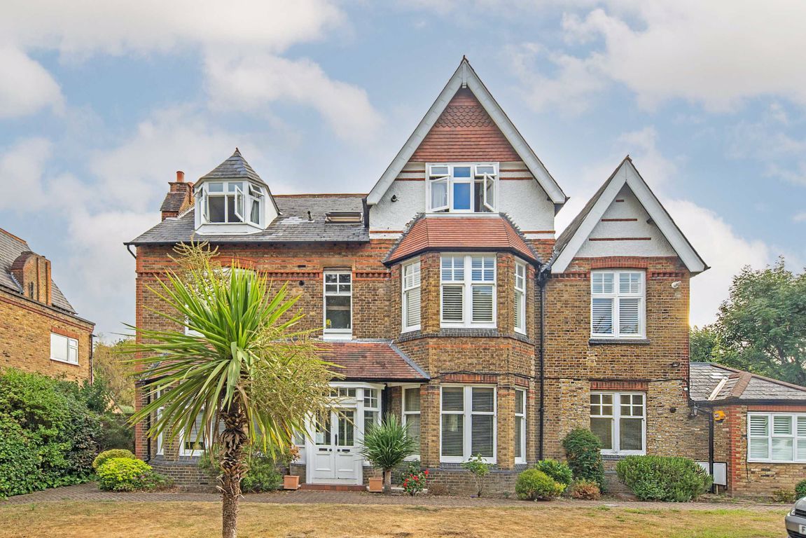 2 bed flat for sale in St. Marys Road, Long Ditton, Surbiton KT6 Zoopla