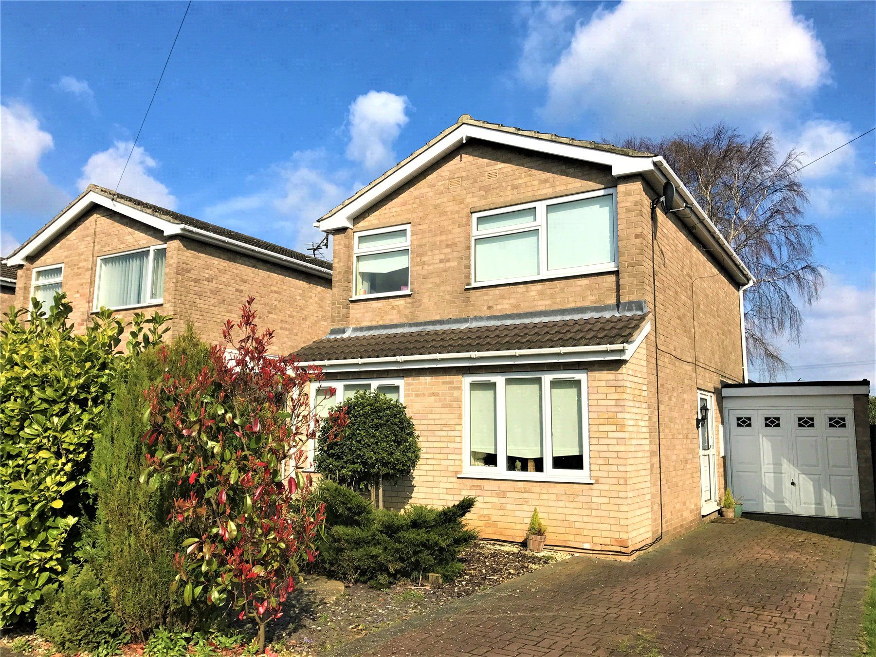 3 bed detached house to rent in Hurst Crescent, Barrowby NG32 Zoopla