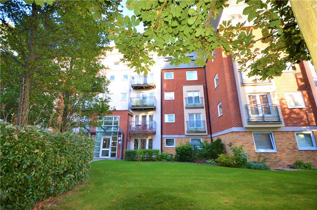 2 bed flat to rent in Winterthur Way, Basingstoke RG21 Zoopla
