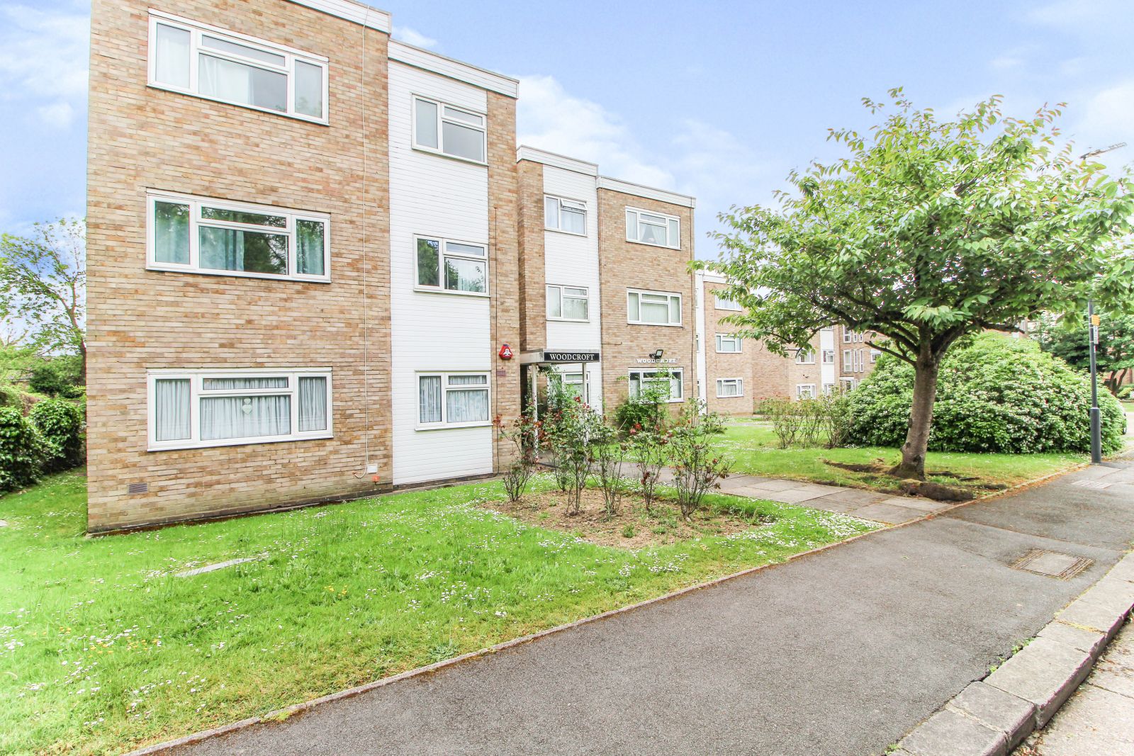 2 bed flat for sale in London Road, Stanmore HA7 Zoopla