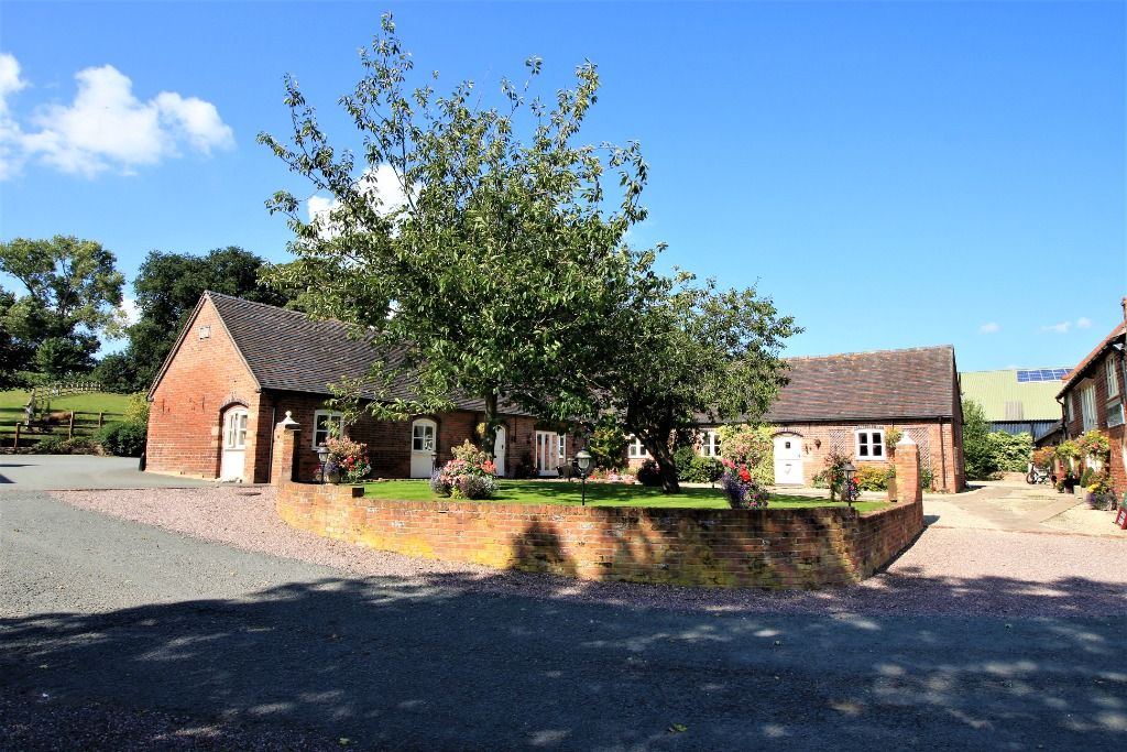 3 bed bungalow to rent in Netley Old Hall Farm, Netley, Dorrington SY5