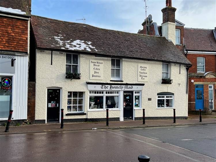 Restaurant/cafe to let in The Homely Maid, 2 High Street, Hailsham BN27