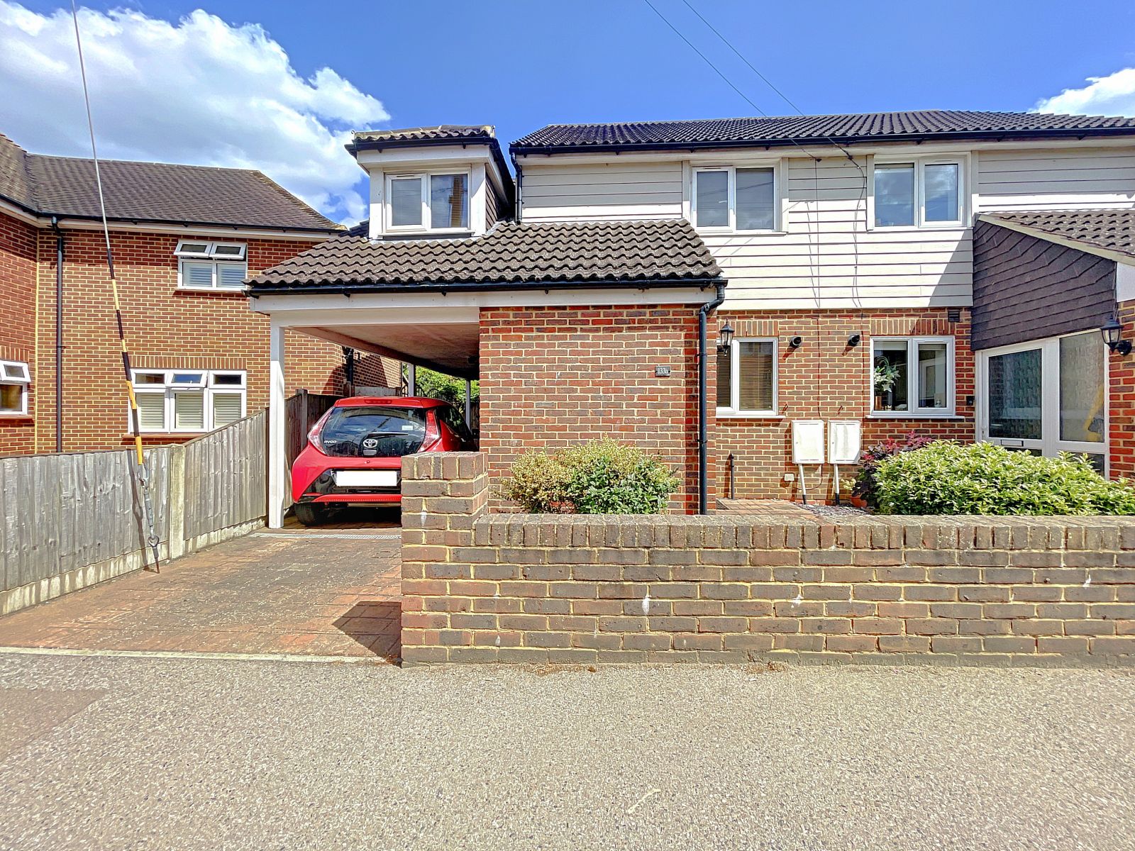 3 bed semidetached house for sale in High Street, Halling, Rochester