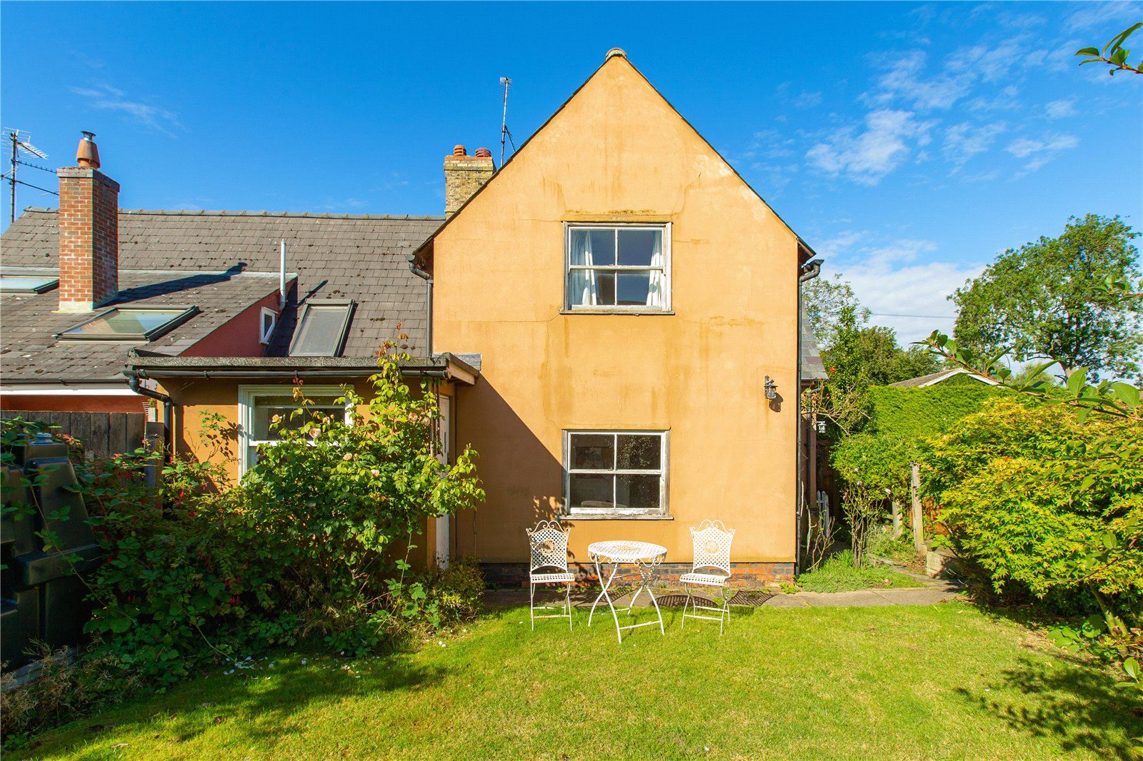 3 bed semidetached house for sale in High Street, Whittlesford