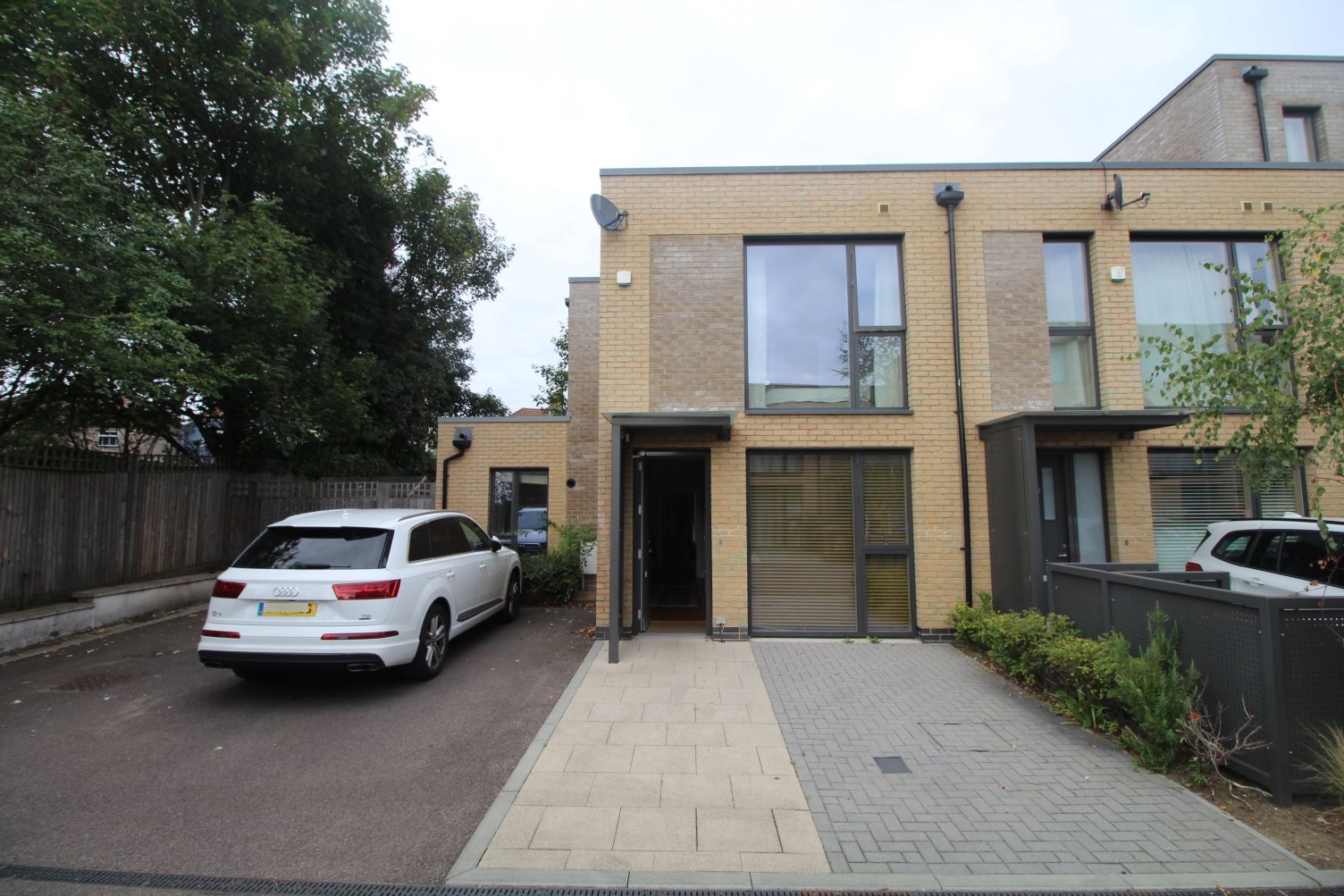 3 bed end terrace house to rent in Storer Drive, Welling DA16 Zoopla