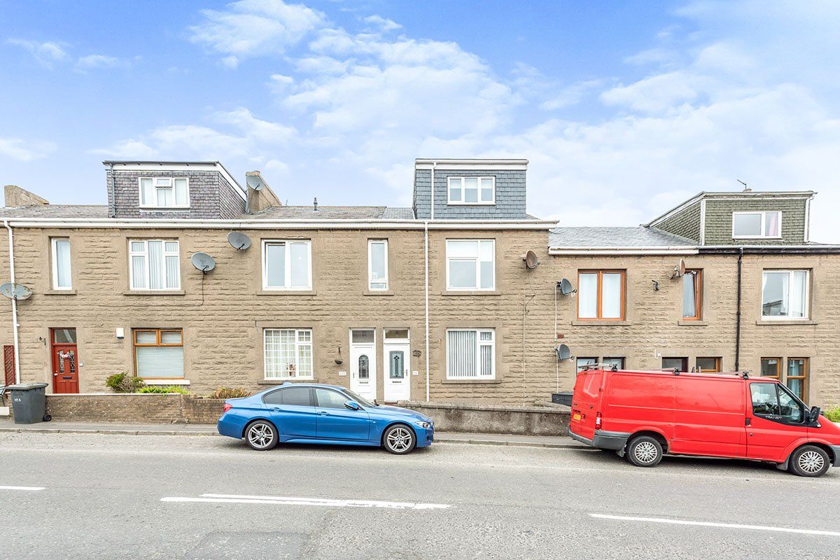 3 bed flat for sale in Dunfermline Road, Crossgates, Cowdenbeath, Fife