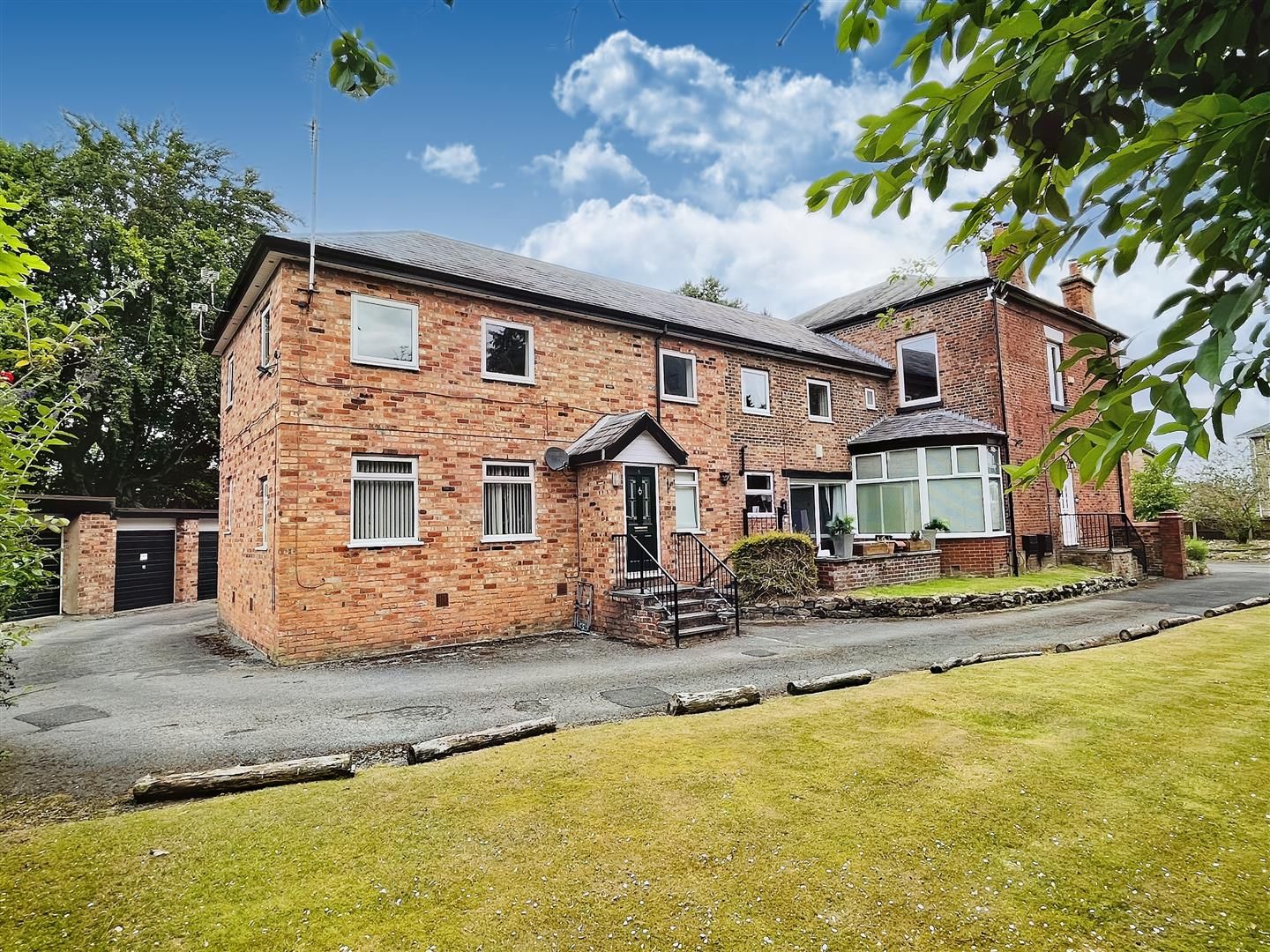 2 bed flat for sale in Barrington Road, Altrincham WA14 Zoopla