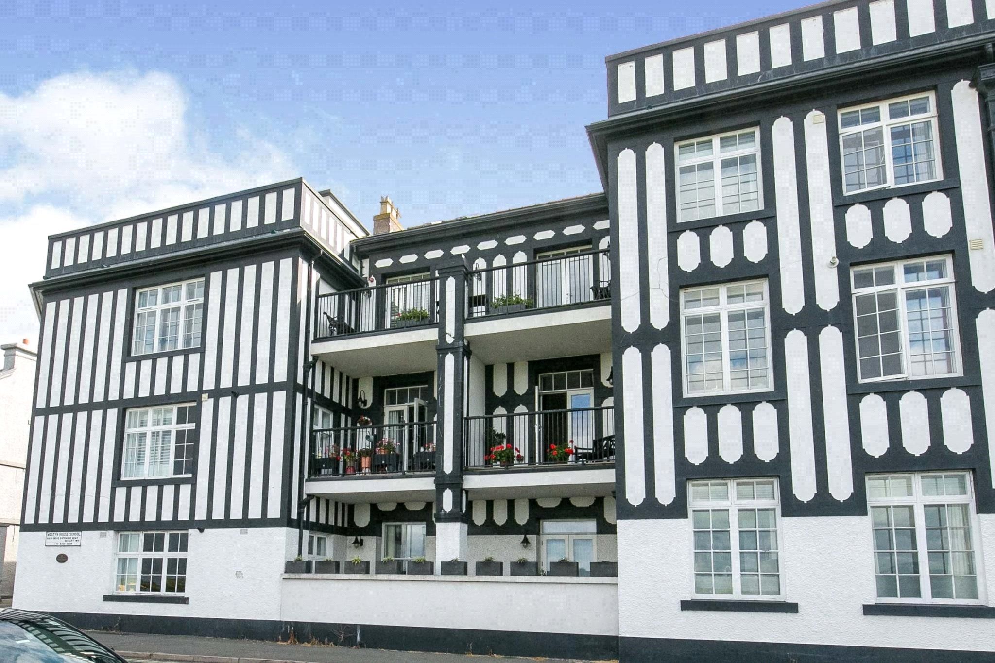 2 bed flat for sale in Mostyn House, Grenfell Park, Parkgate, Neston