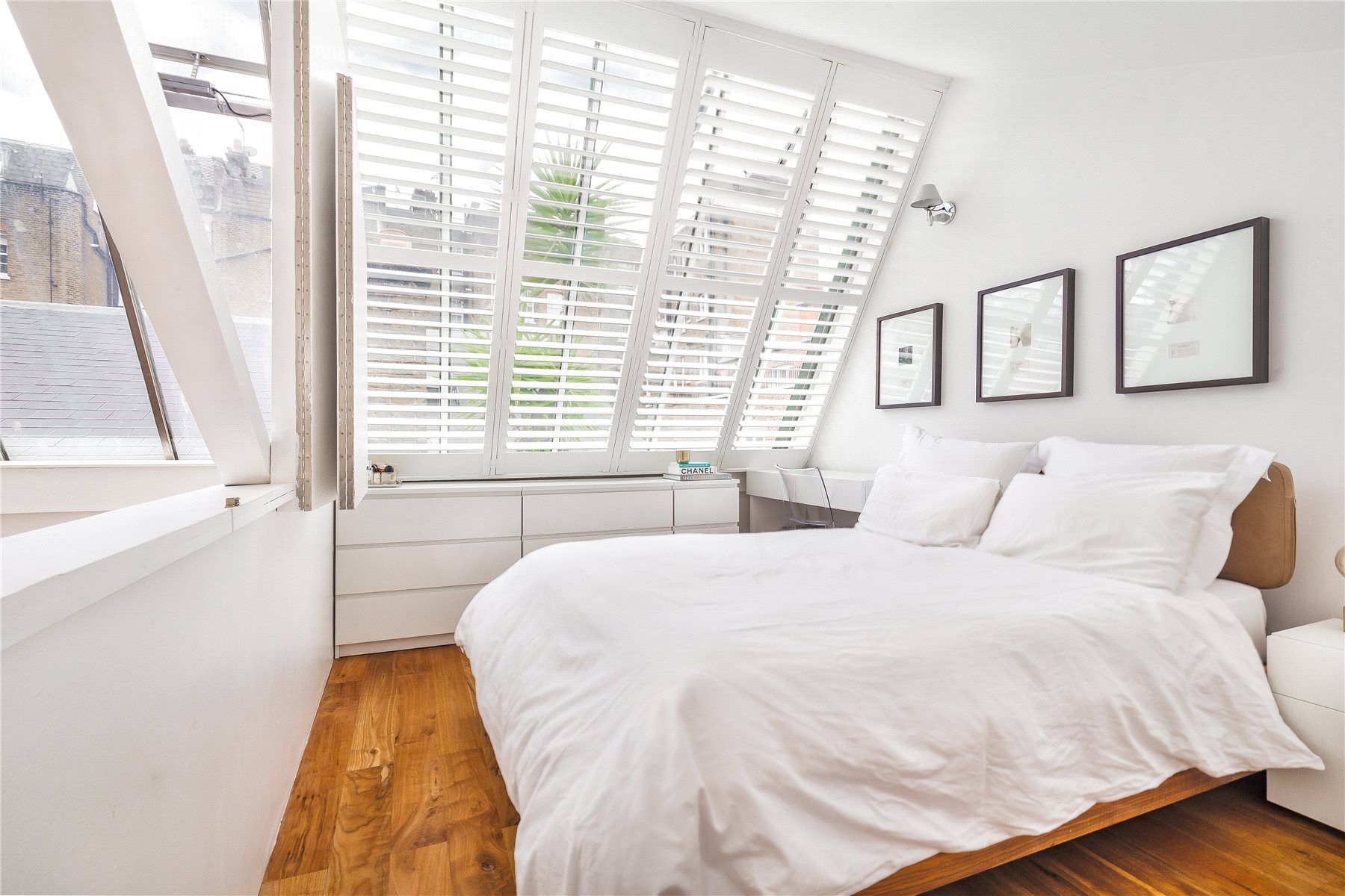 Chelsea Manor Studios, Flood Street, Chelsea, London SW3  