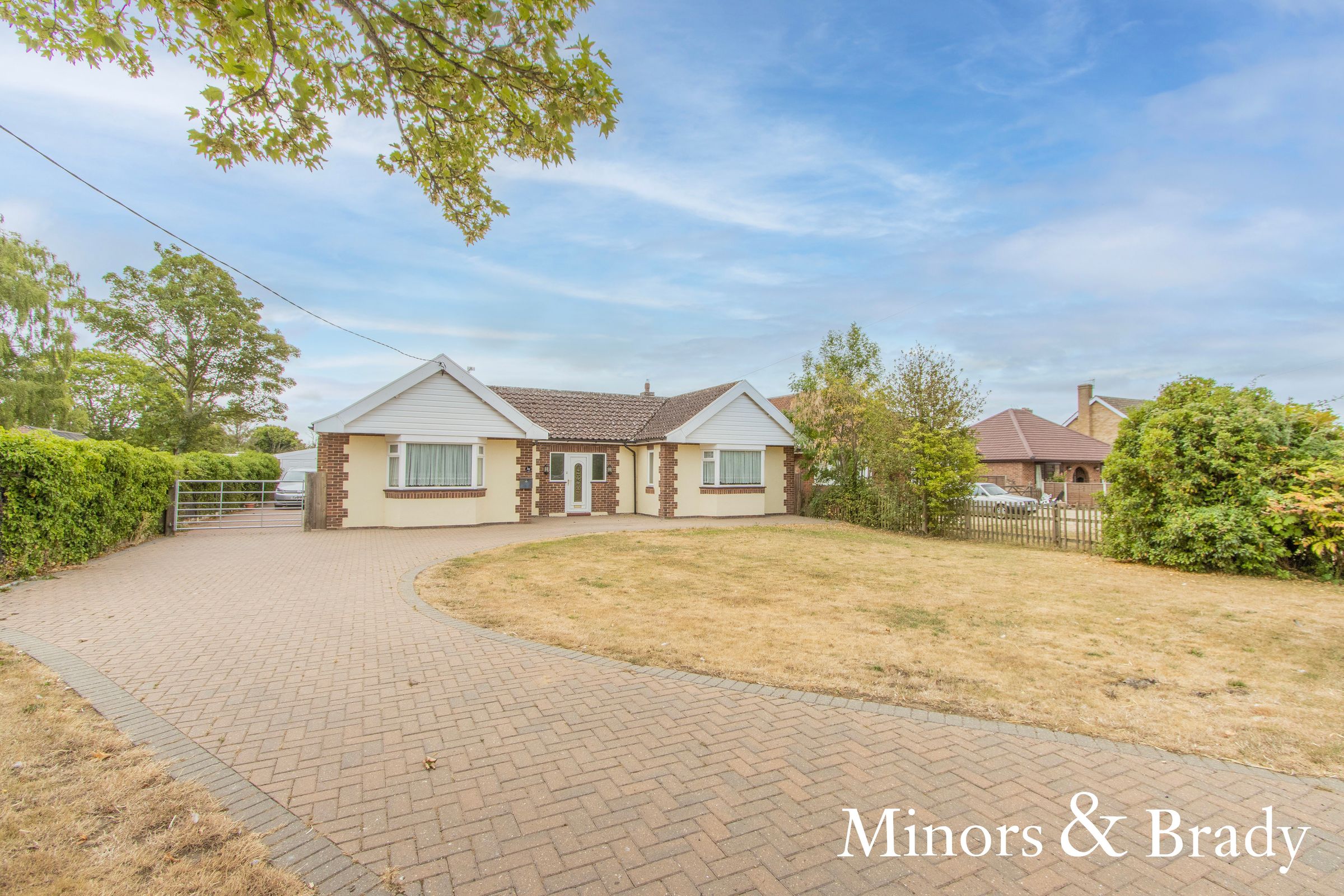 3 bed detached bungalow for sale in Thetford Road, Watton, Thetford