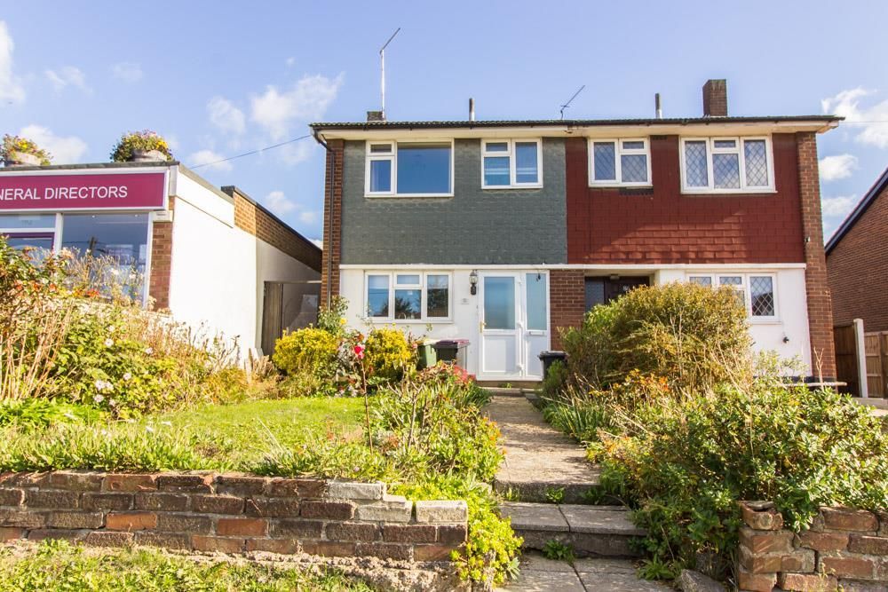 3 bed semidetached house to rent in Ferry Road, Hullbridge, Hockley