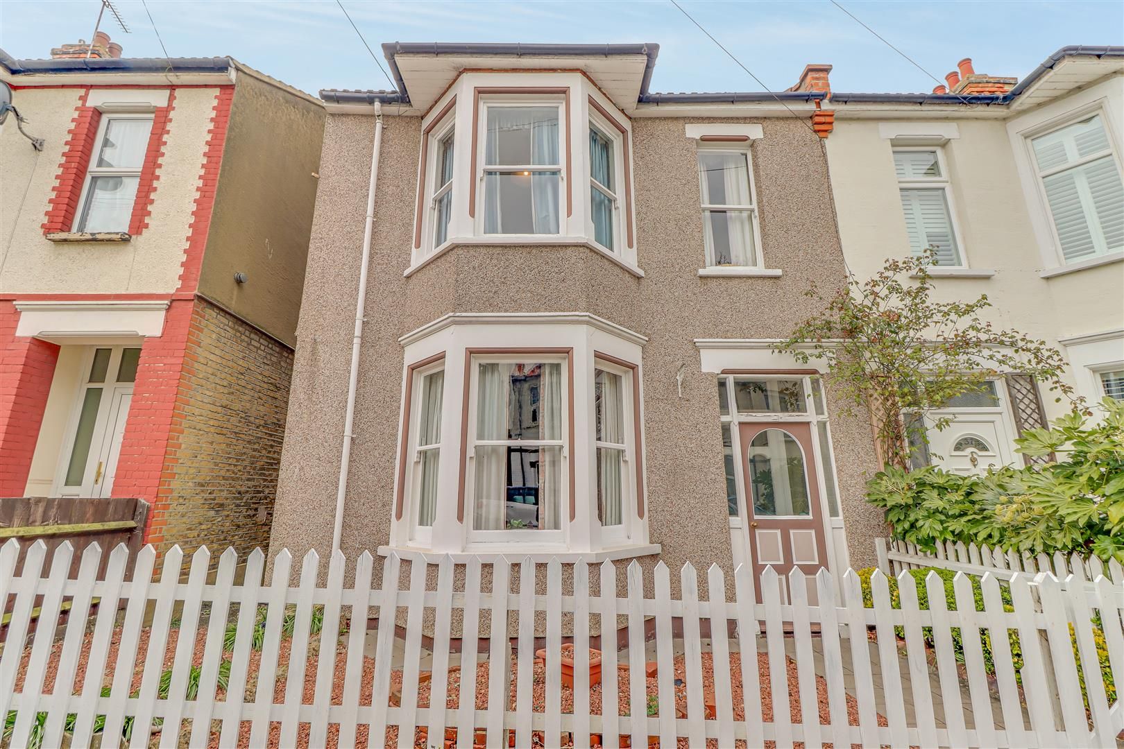 3 bed end terrace house for sale in Inverness Avenue, WestcliffOnSea