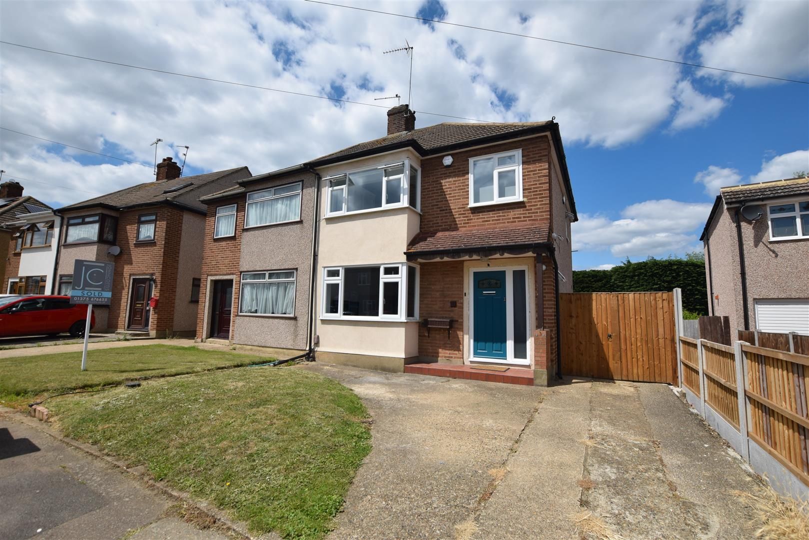 3 bed semidetached house for sale in Prospect Avenue, StanfordLeHope