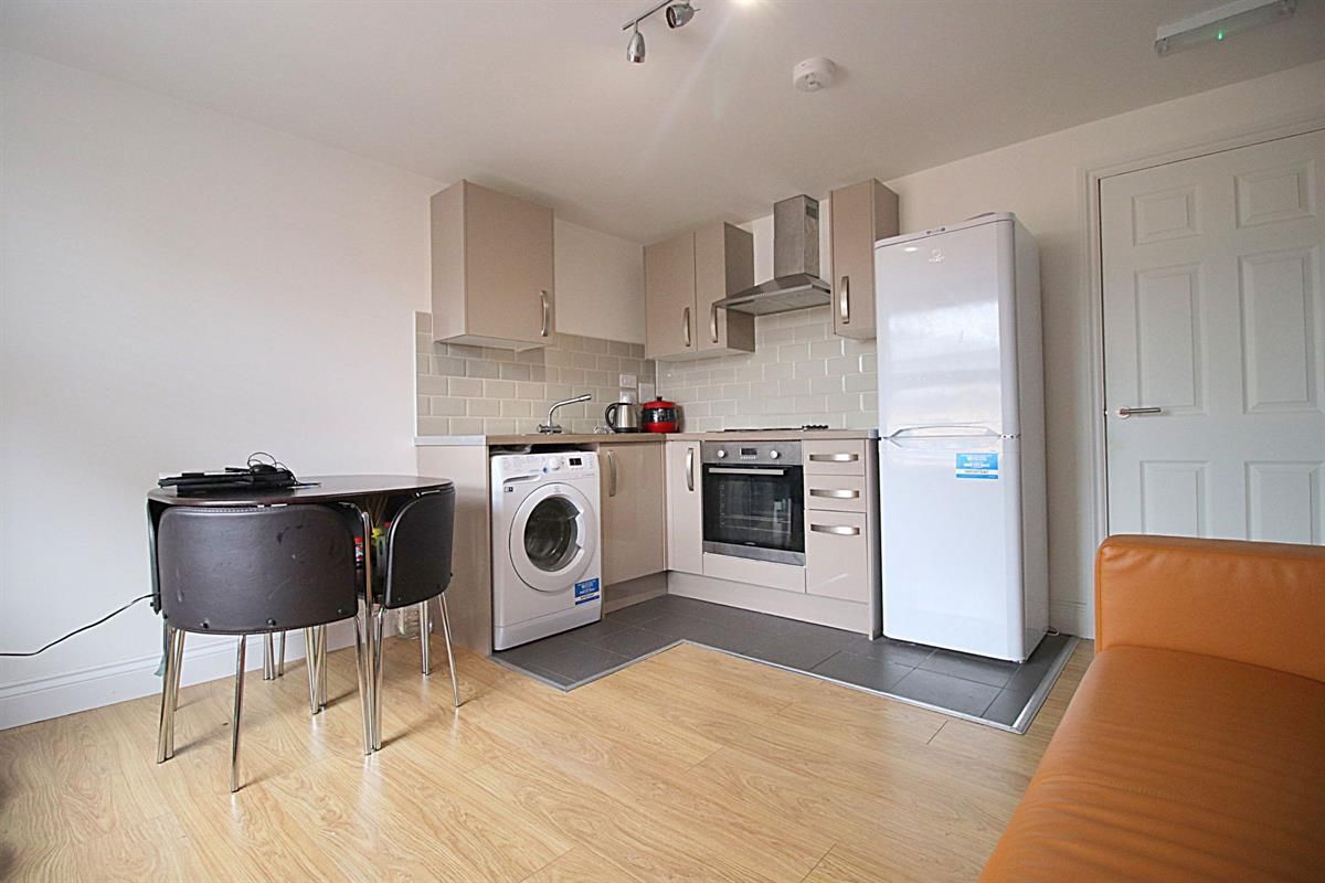 2 bed flat to rent in Flat 5, Harpur Street, Bedford MK40 Zoopla