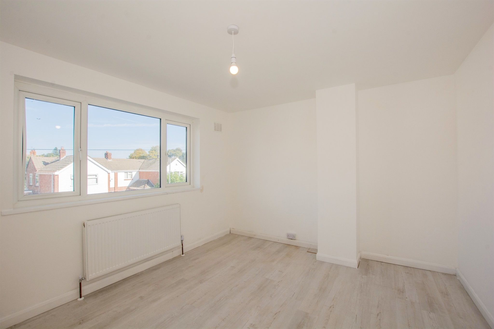 3 bed semidetached house for sale in Elgar Crescent, Llanrumney