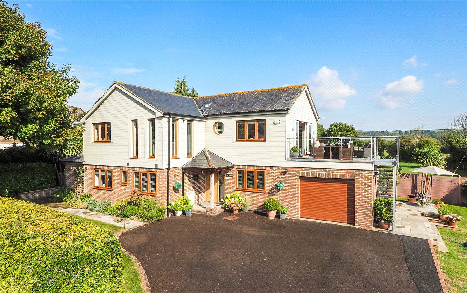 4 bed detached house for sale in Coombe Crescent, Bury, Pulborough