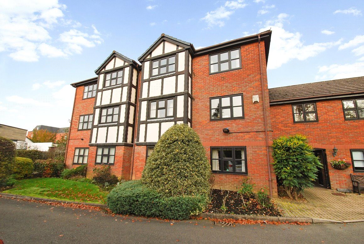 1 bed flat for sale in The Hollies, Maxwell Road, Beaconsfield