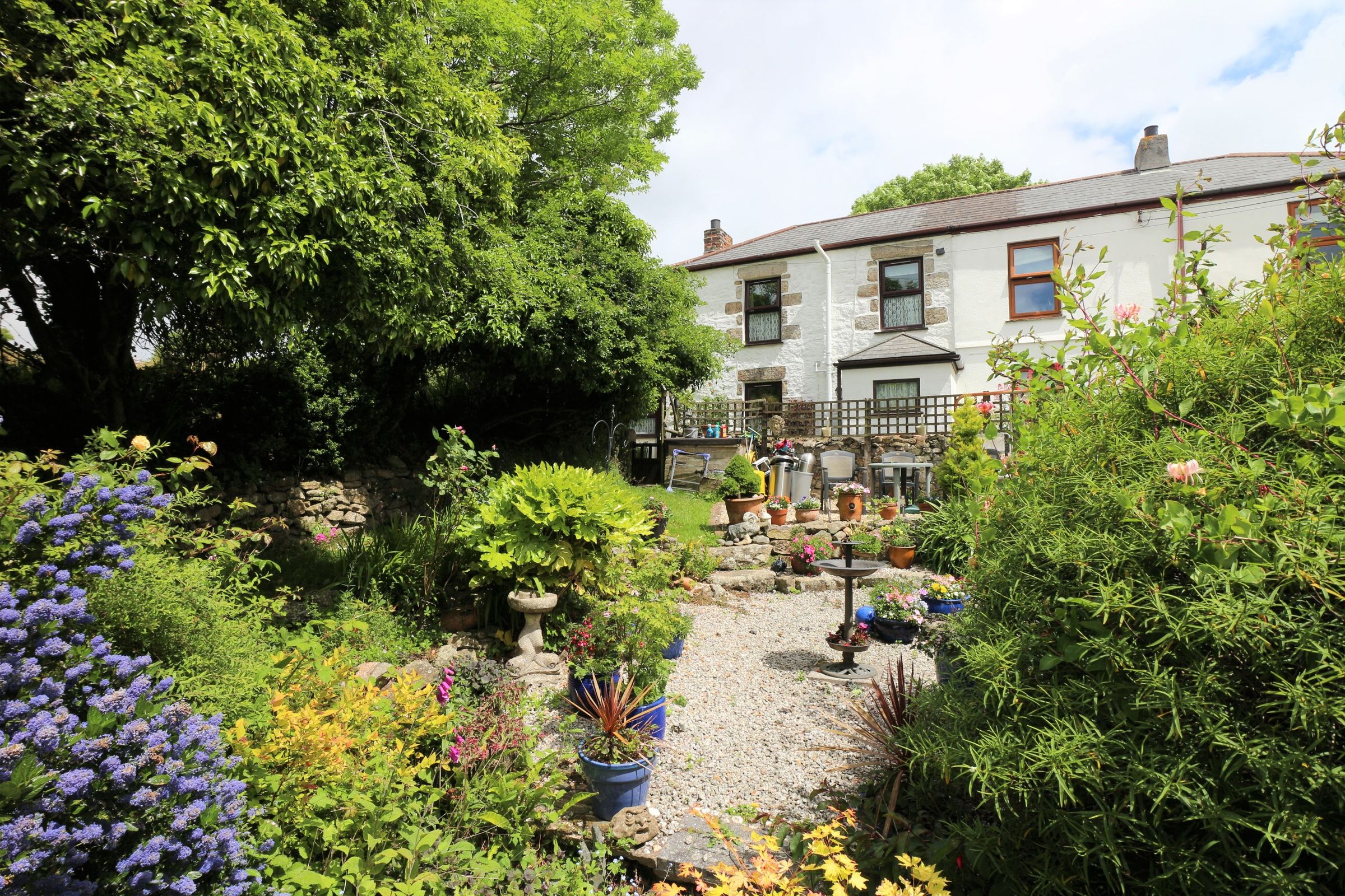 2 bed semidetached house for sale in KnaveGoBy, Beacon, Camborne