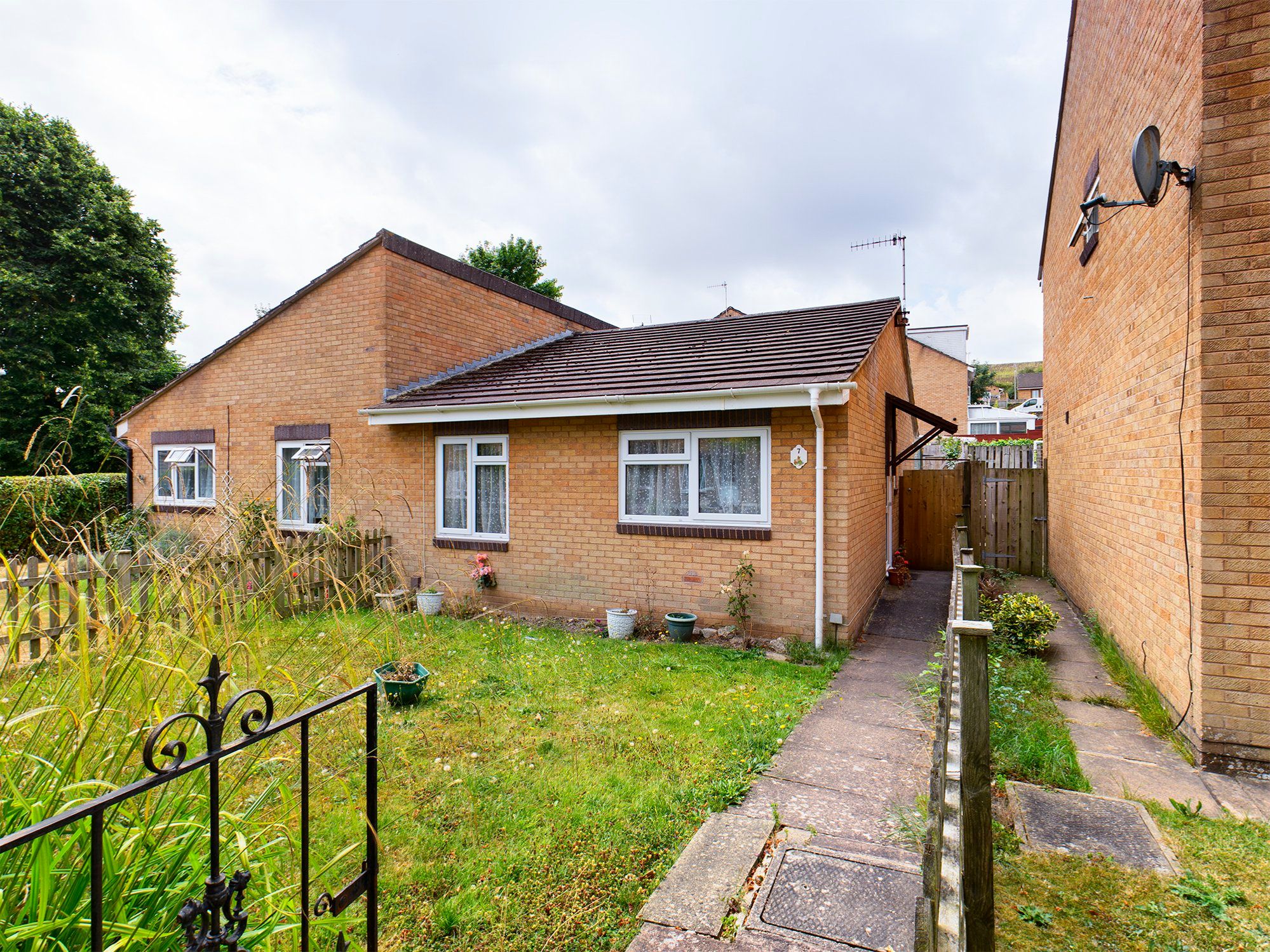 2 bed semidetached bungalow for sale in Valley Path, Newton Abbot TQ12 Zoopla