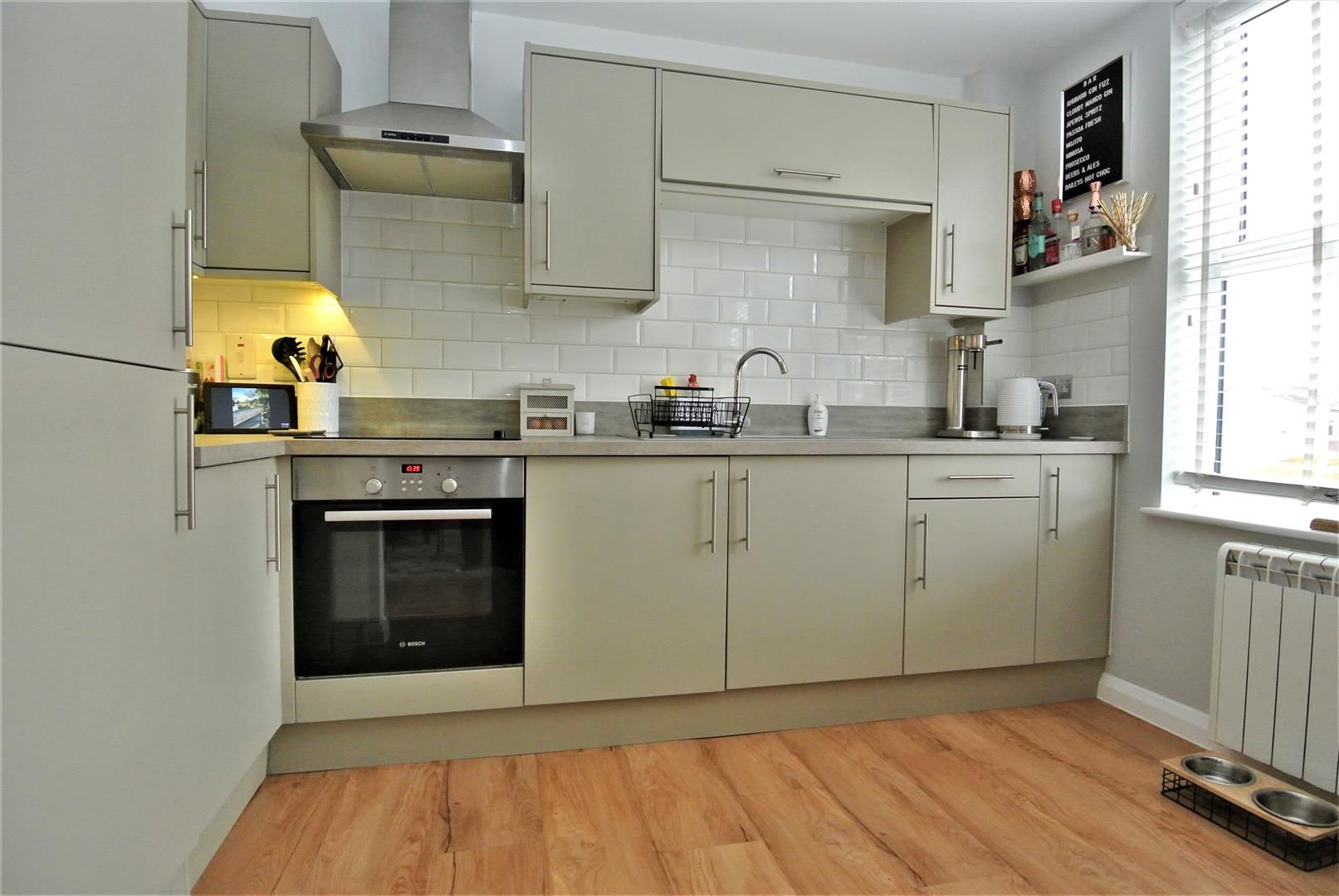 1 bed flat to rent in Station Road, Addlestone KT15 Zoopla