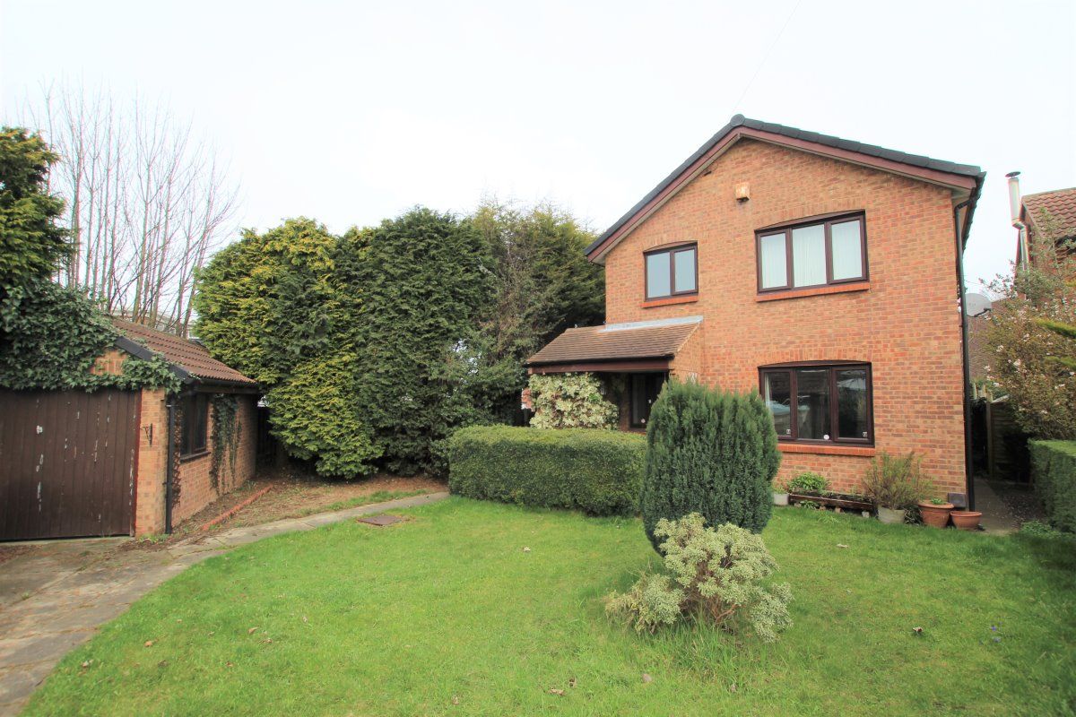 3 bed detached house for sale in Kenton Drive, Durkar, Wakefield WF4