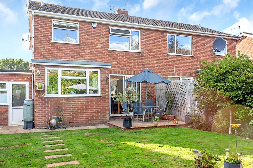 3 bed semidetached house for sale in Kirkdale Road, York YO10 Zoopla