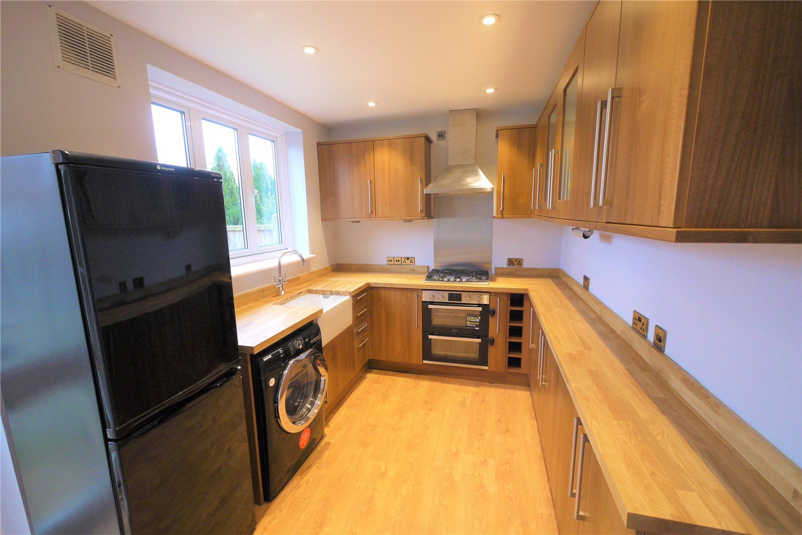 2 bed terraced house to rent in Whittington Road, Hutton, Brentwood
