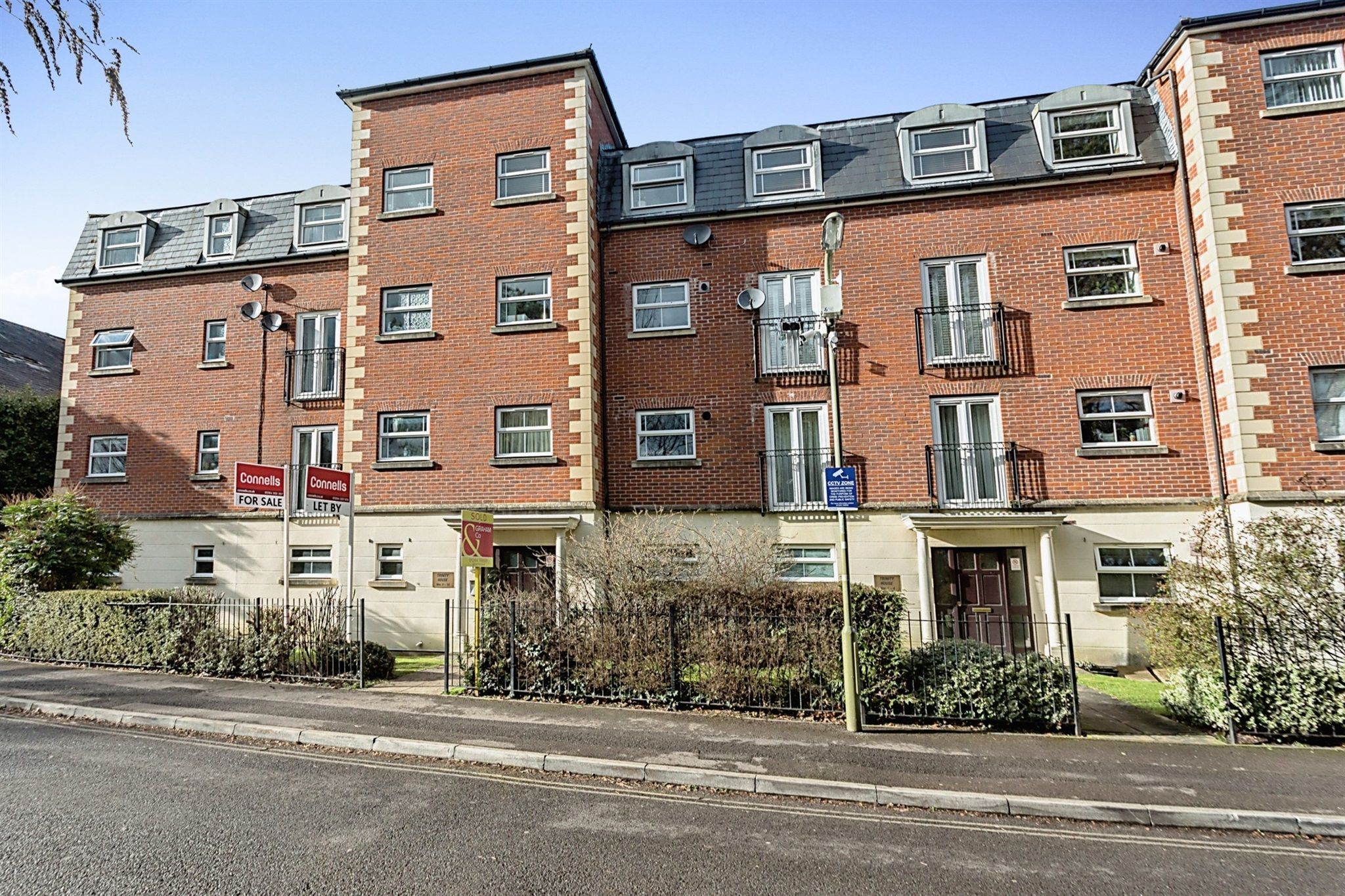 2 bed flat for sale in Shepherds Spring Lane, Andover SP10 Zoopla