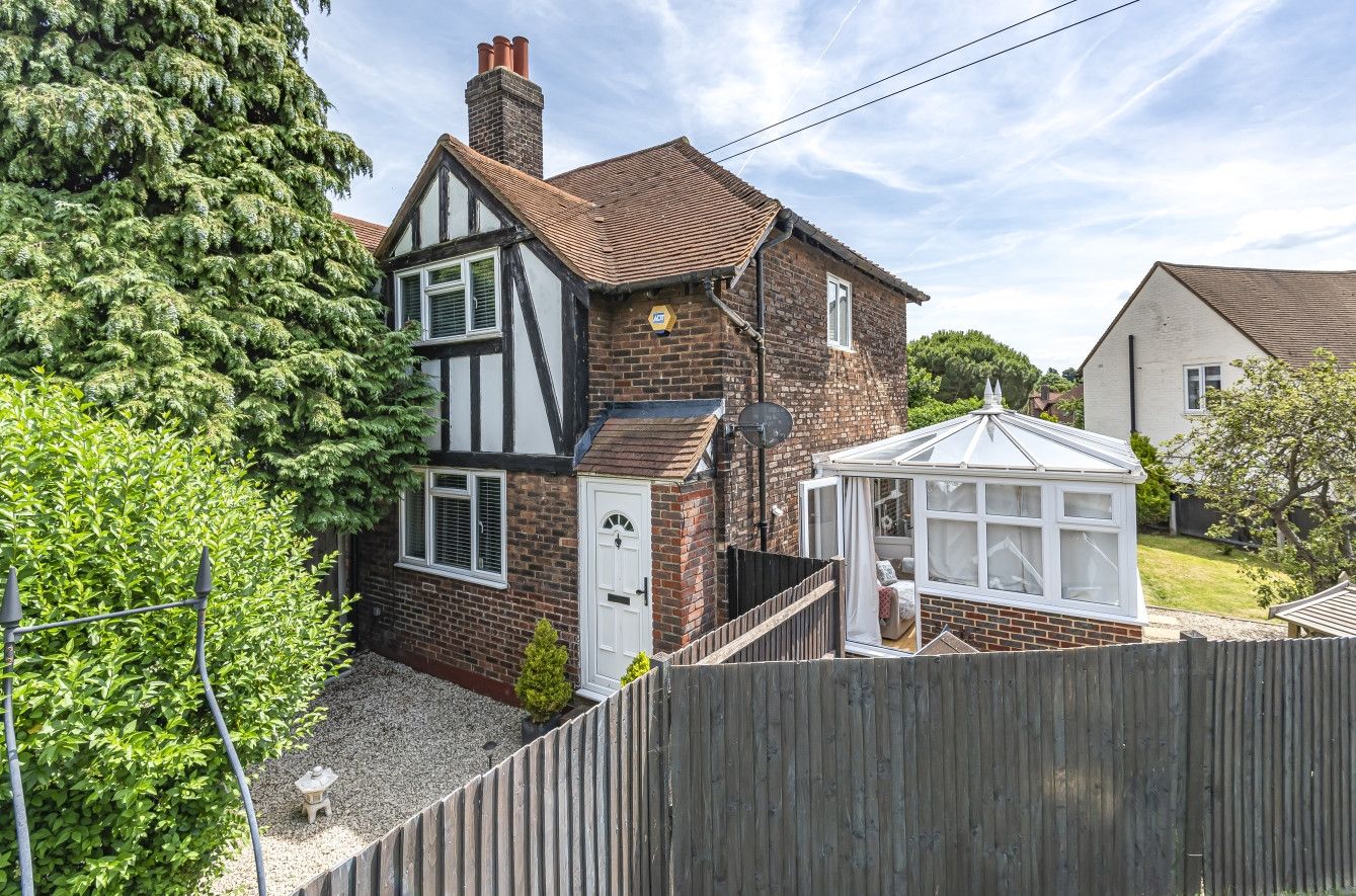2 bed semidetached house for sale in Eltham Palace Road, London SE9