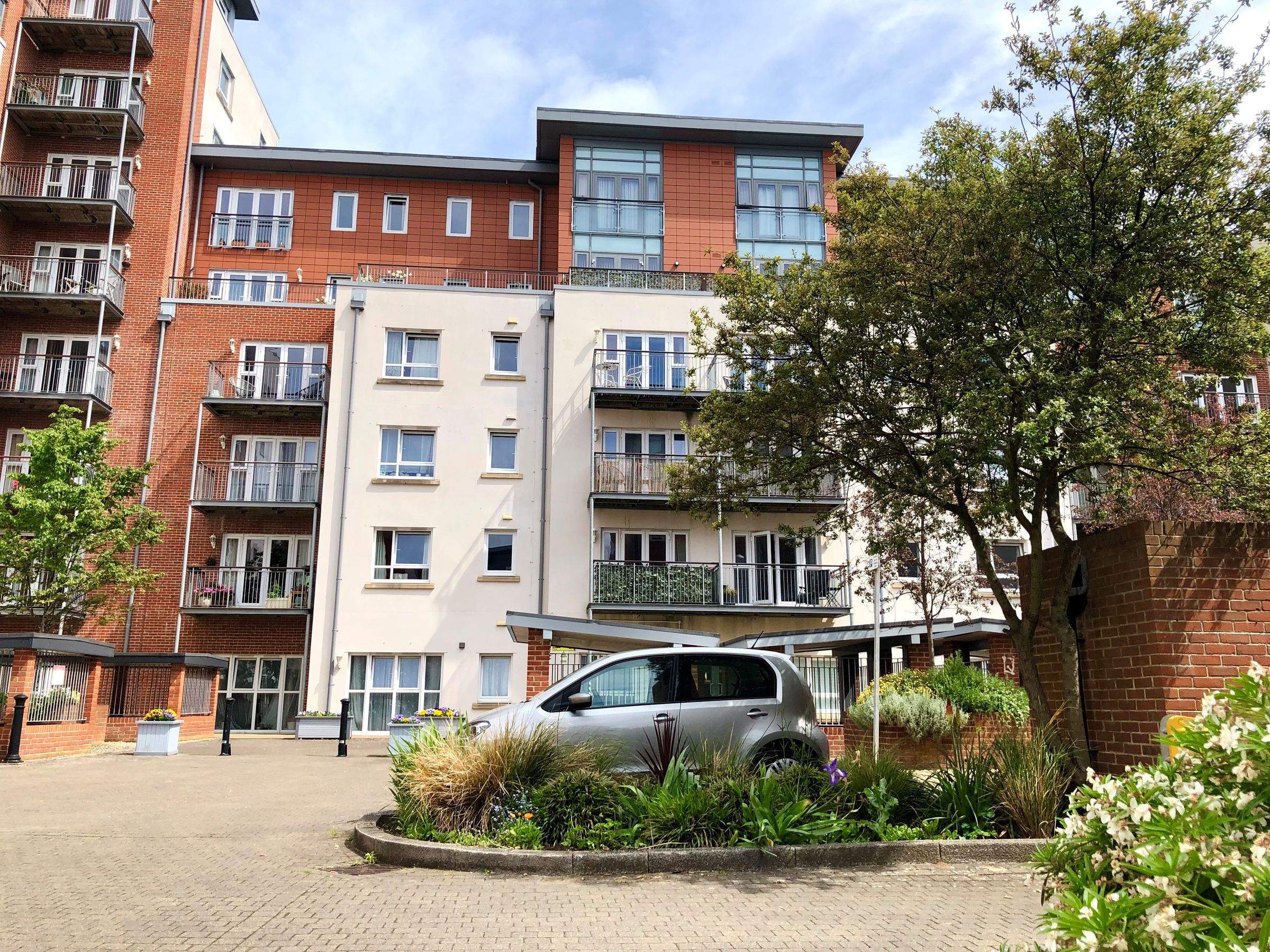 2 bed flat to rent in Avenel Way, Poole BH15 Zoopla