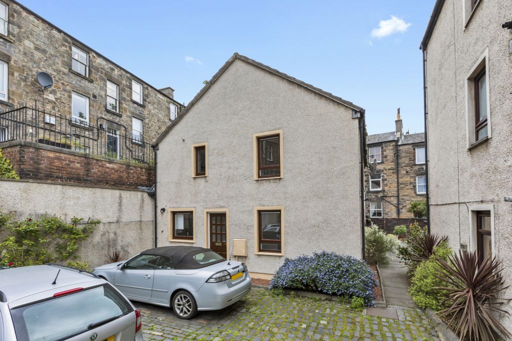 3 Kyle Place, Abbeyhill, Edinburgh EH7  