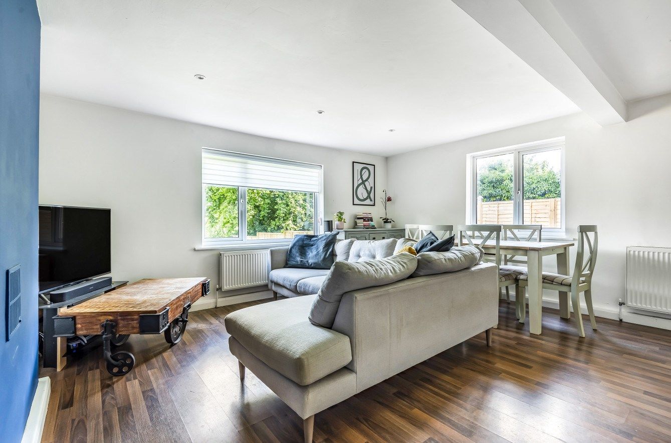 8 Earlswood Road, Redhill RH1  