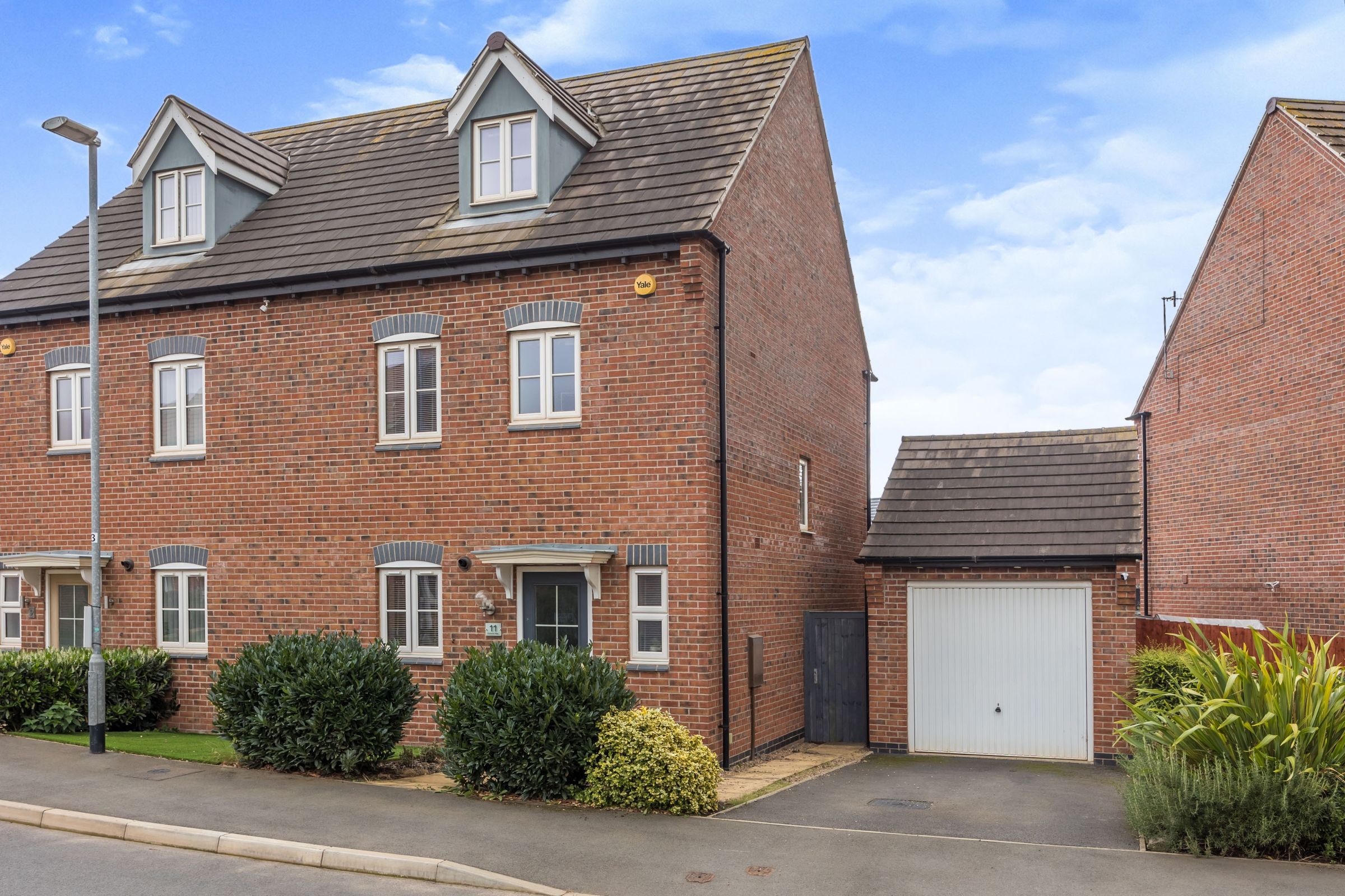 3 bed semidetached house for sale in Victoria Way, Hucknall NG15 Zoopla