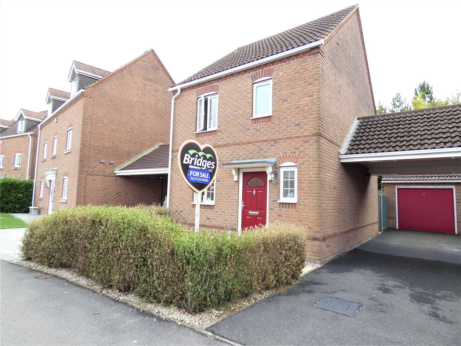 3 bed linkdetached house for sale in Causton Road, Beggarwood