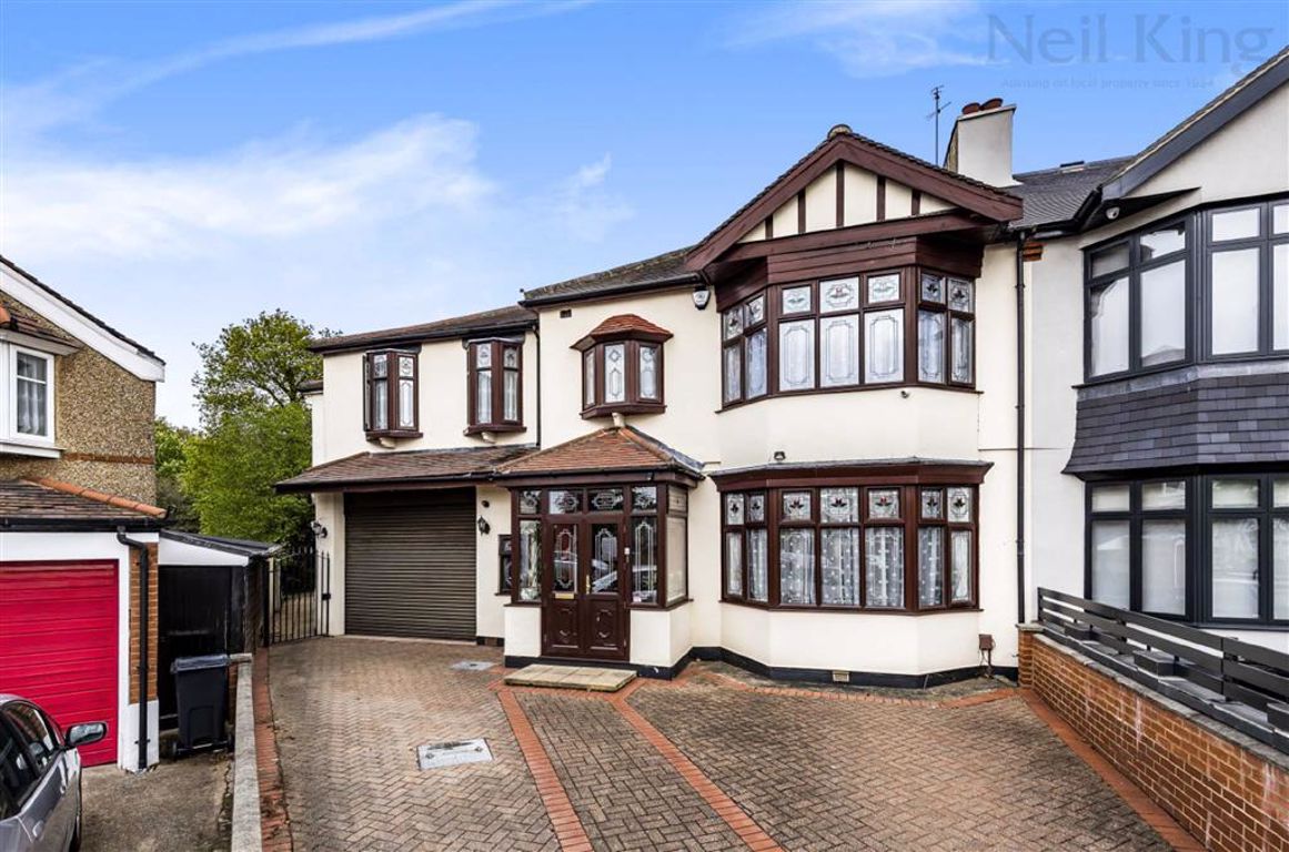 High View Road, South Woodford, London E18  