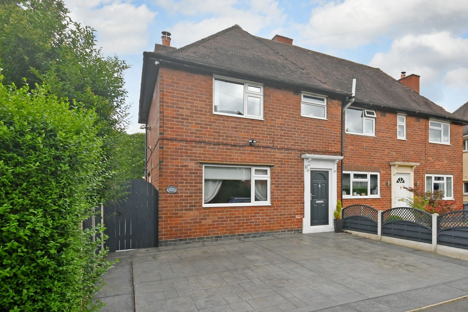 3 bed semidetached house for sale in Hardhurst Road, Unstone