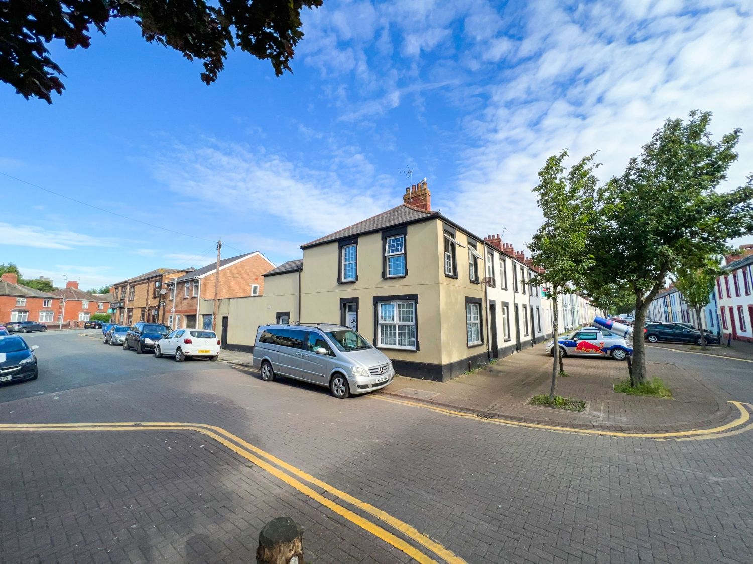 4 bed end terrace house for sale in Rhymney Street, Cathays, Cardiff