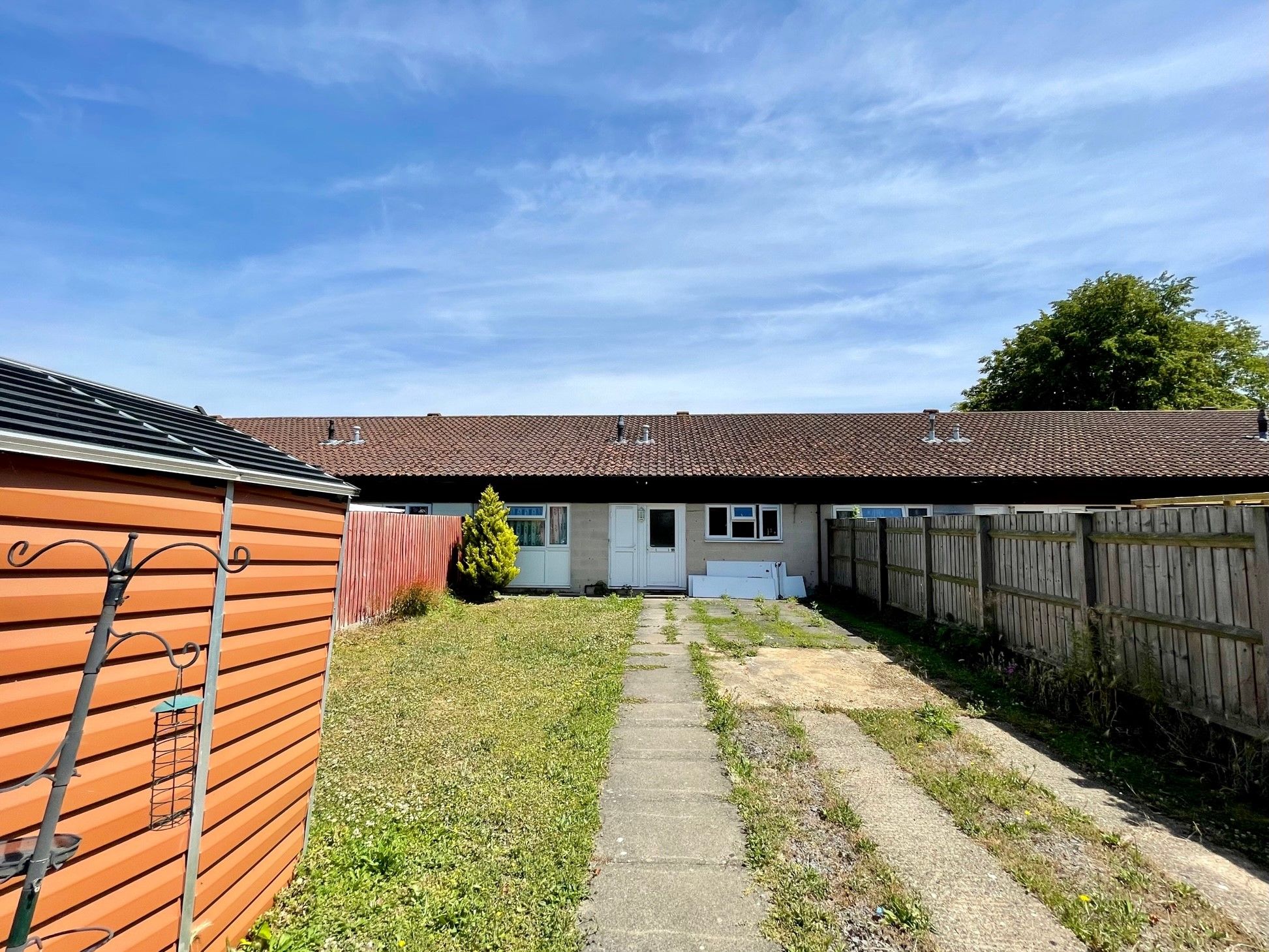 3 bed terraced bungalow for sale in Garraways, Coffee Hall, Milton