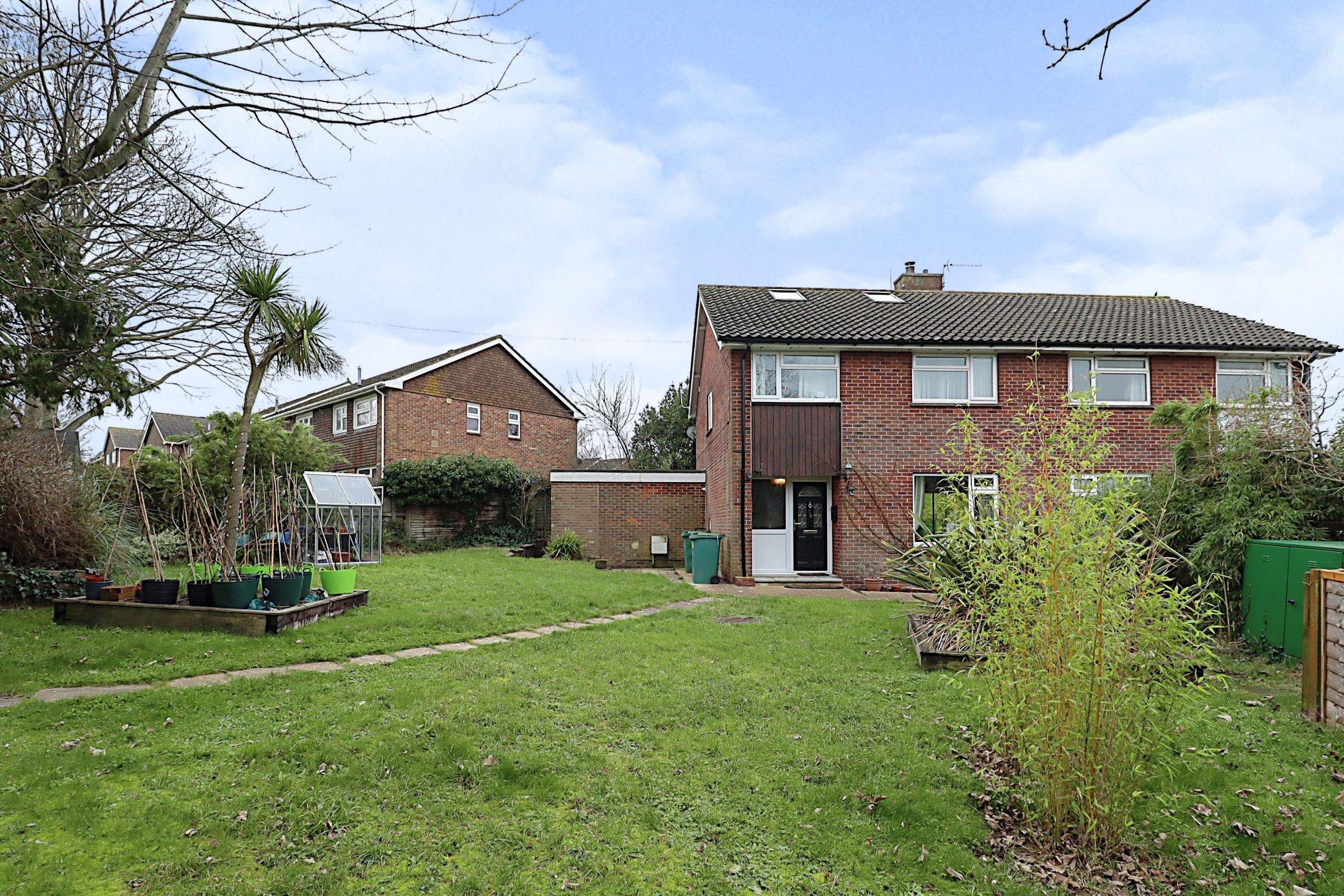 3 bed semidetached house for sale in Staplers Road, Newport, Isle Of