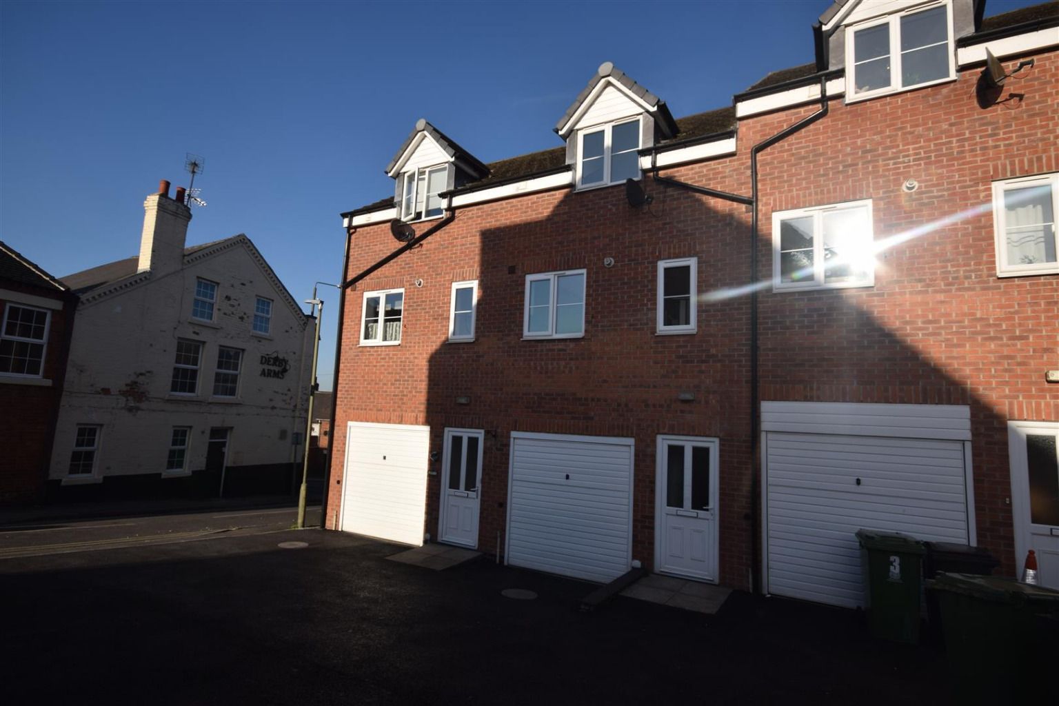 2 bed town house to rent in East Nelson Street, Heanor, Derbyshire DE75
