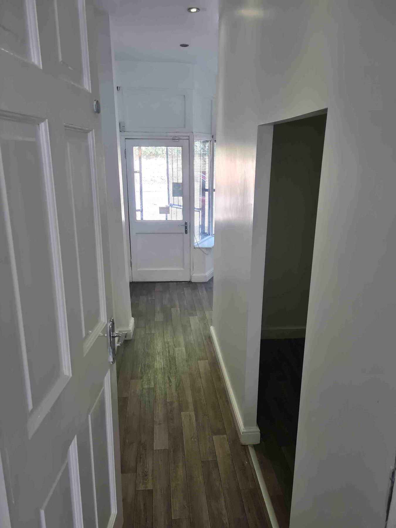 Retail premises to let in Chesterfield Road North, Pleasley, Mansfield