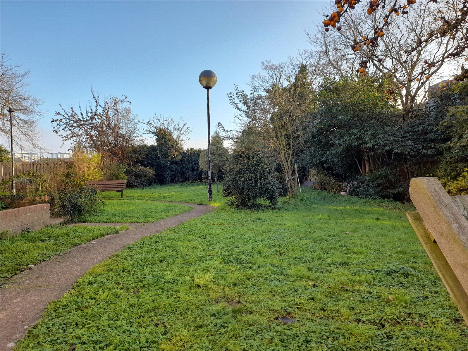 1 bed flat for sale in Folkestone Court, Langley, Berkshire SL3 Zoopla