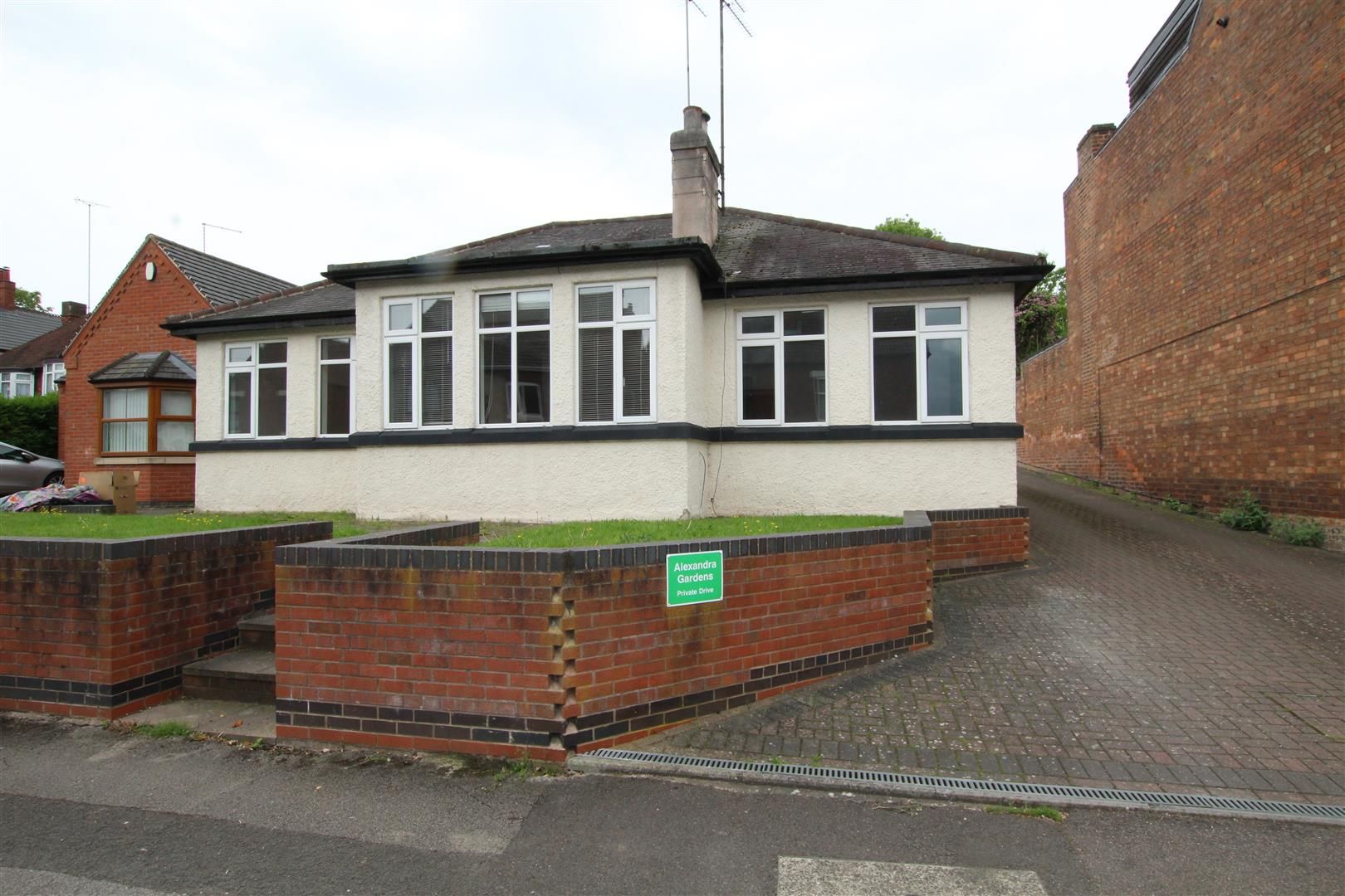 3 bed detached bungalow for sale in Alexandra Road, Winshill, BurtonOn