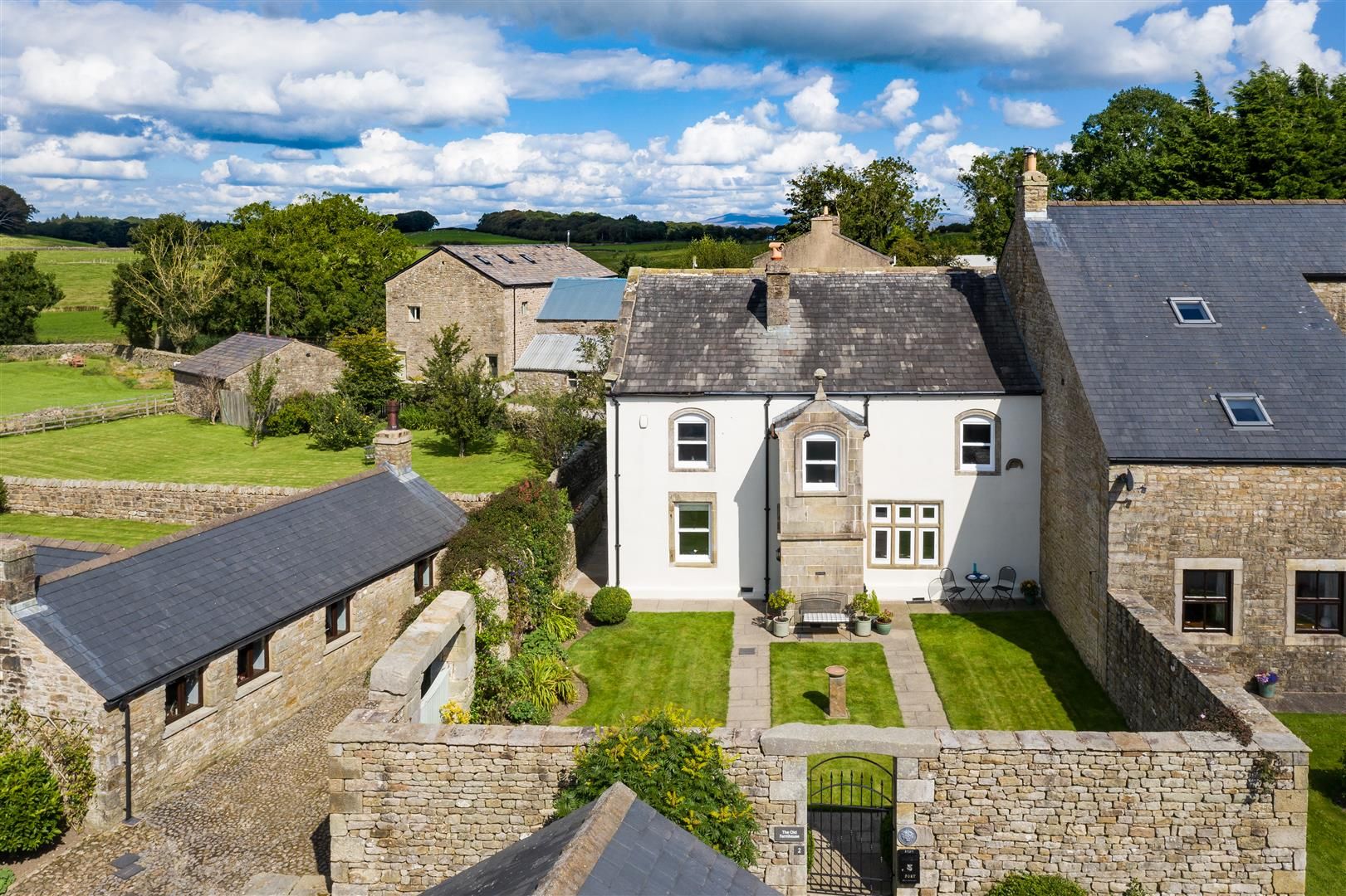 4 bed farmhouse for sale in The Old Farmhouse, 2 Middle Highfield
